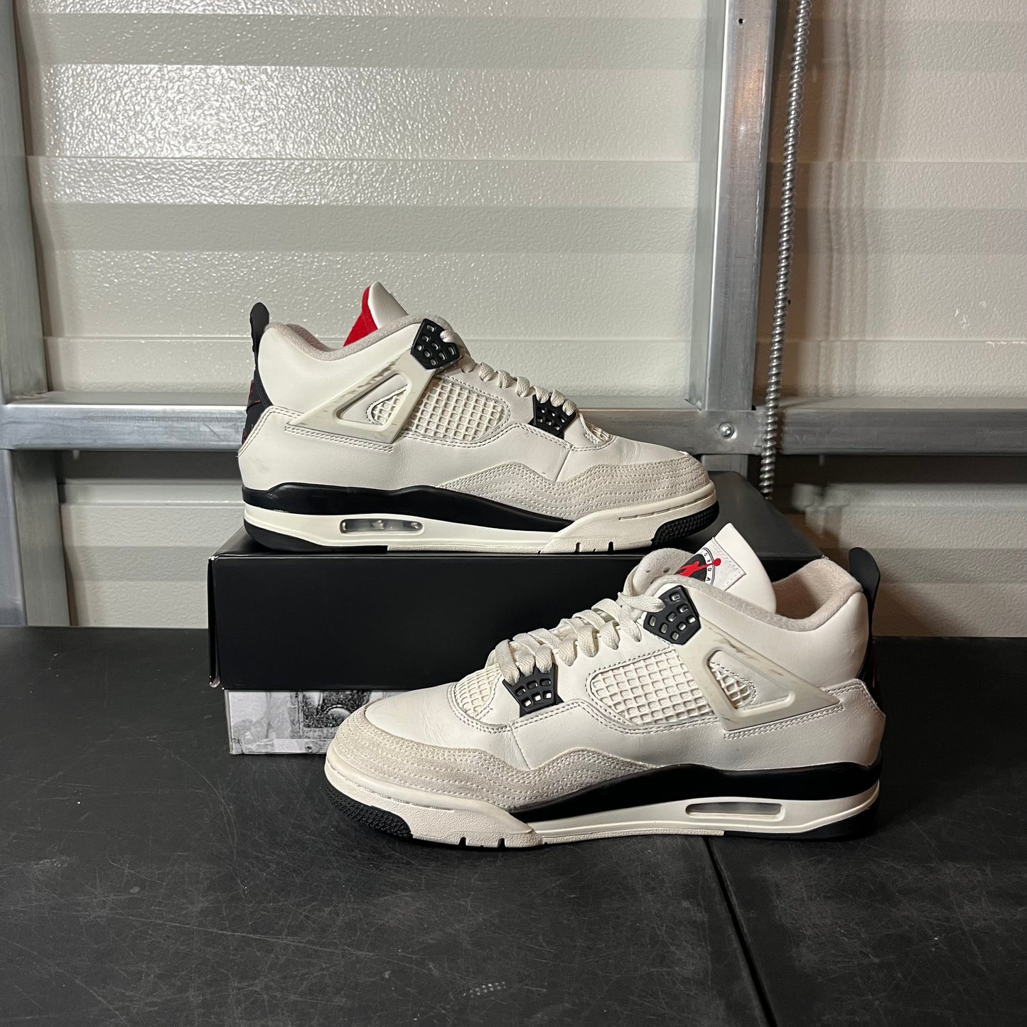 Size 10.5 - AJ 4 Flight Club