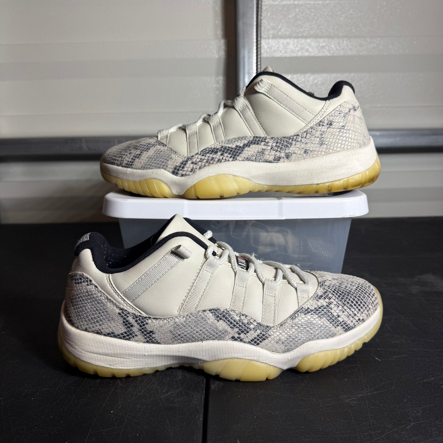 Size 10 - AJ 11 Low Snakeskin