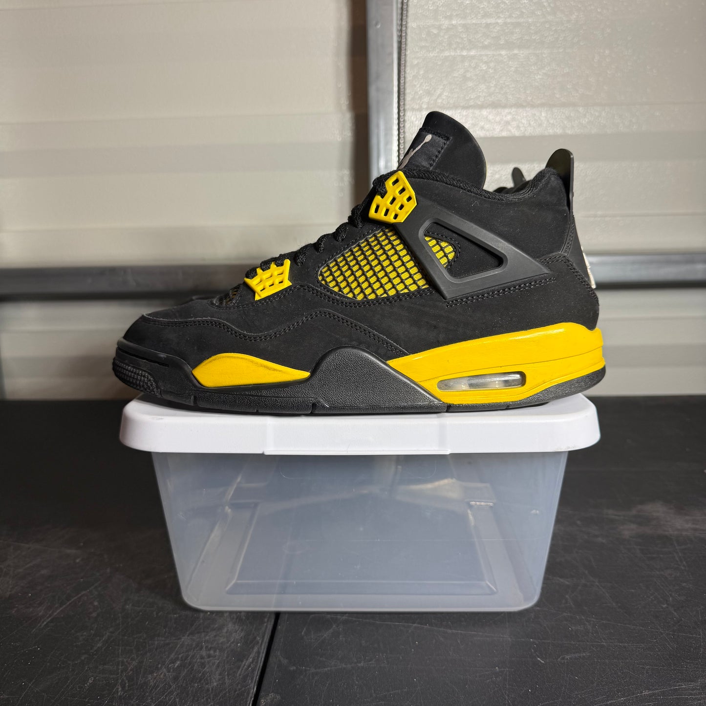 Size 10 - AJ 4 Yellow Thunder