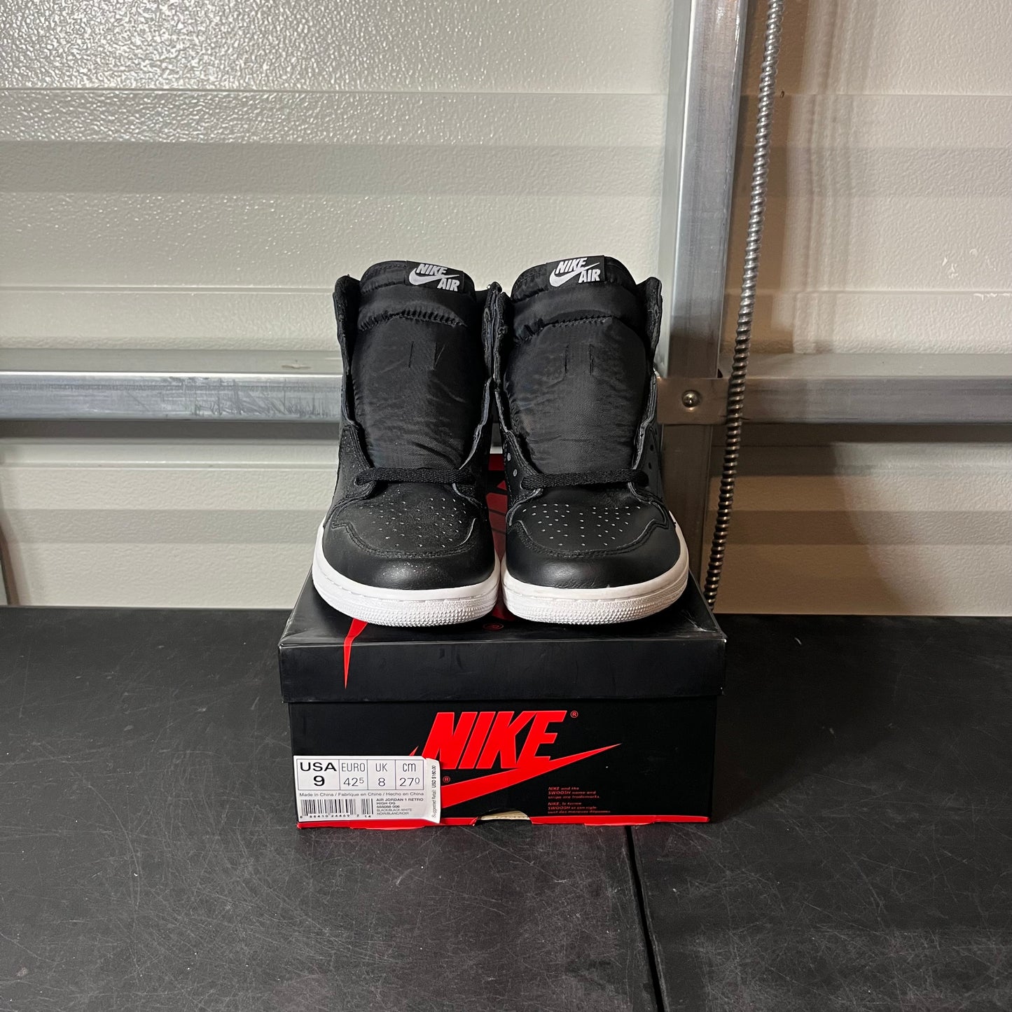 Size 9 - AJ 1 Cyber Monday