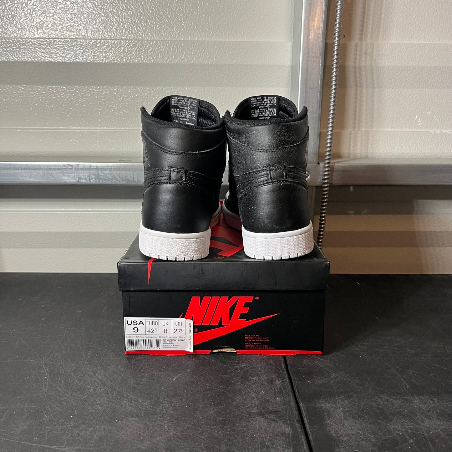 Size 9 - AJ 1 Cyber Monday