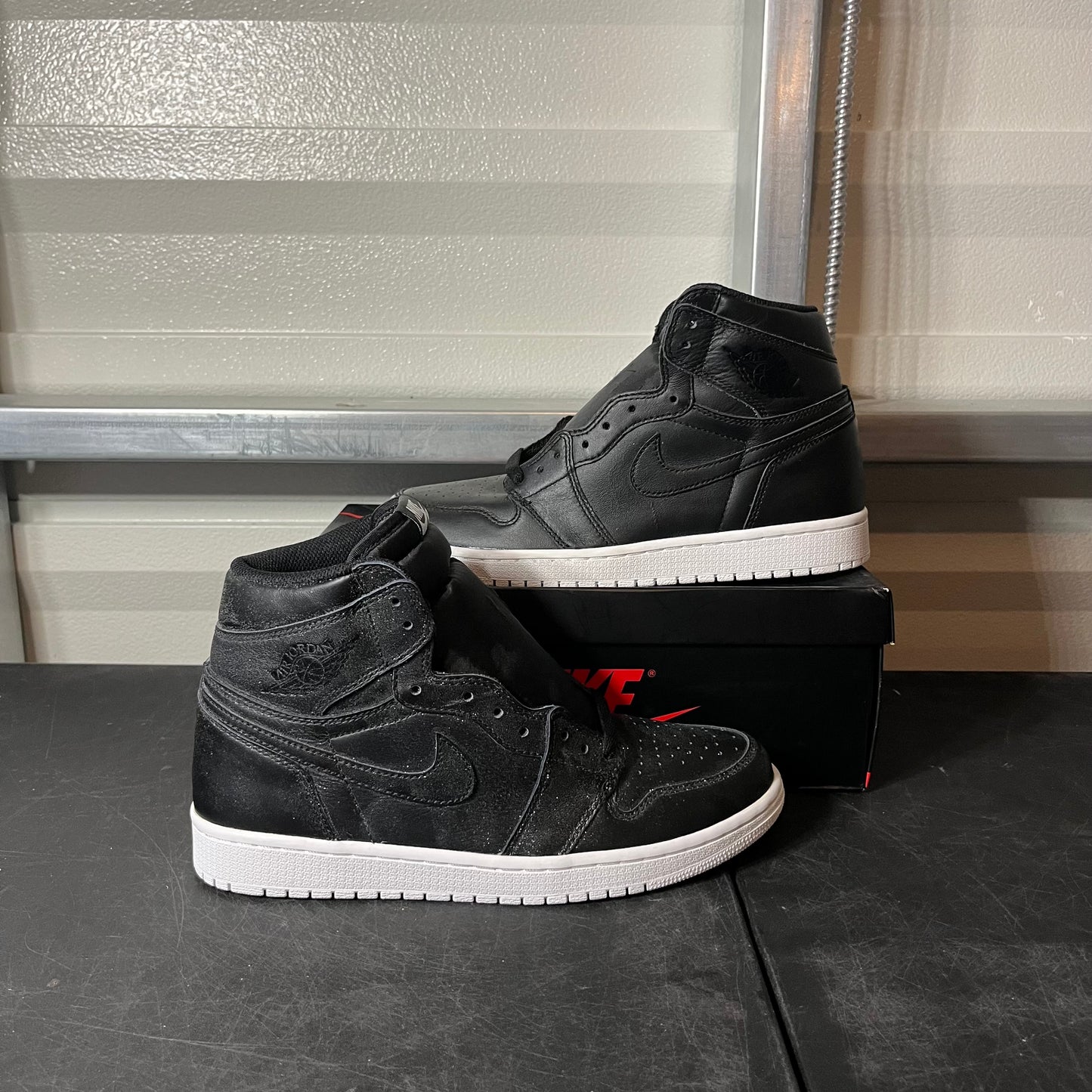 Size 9 - AJ 1 Cyber Monday