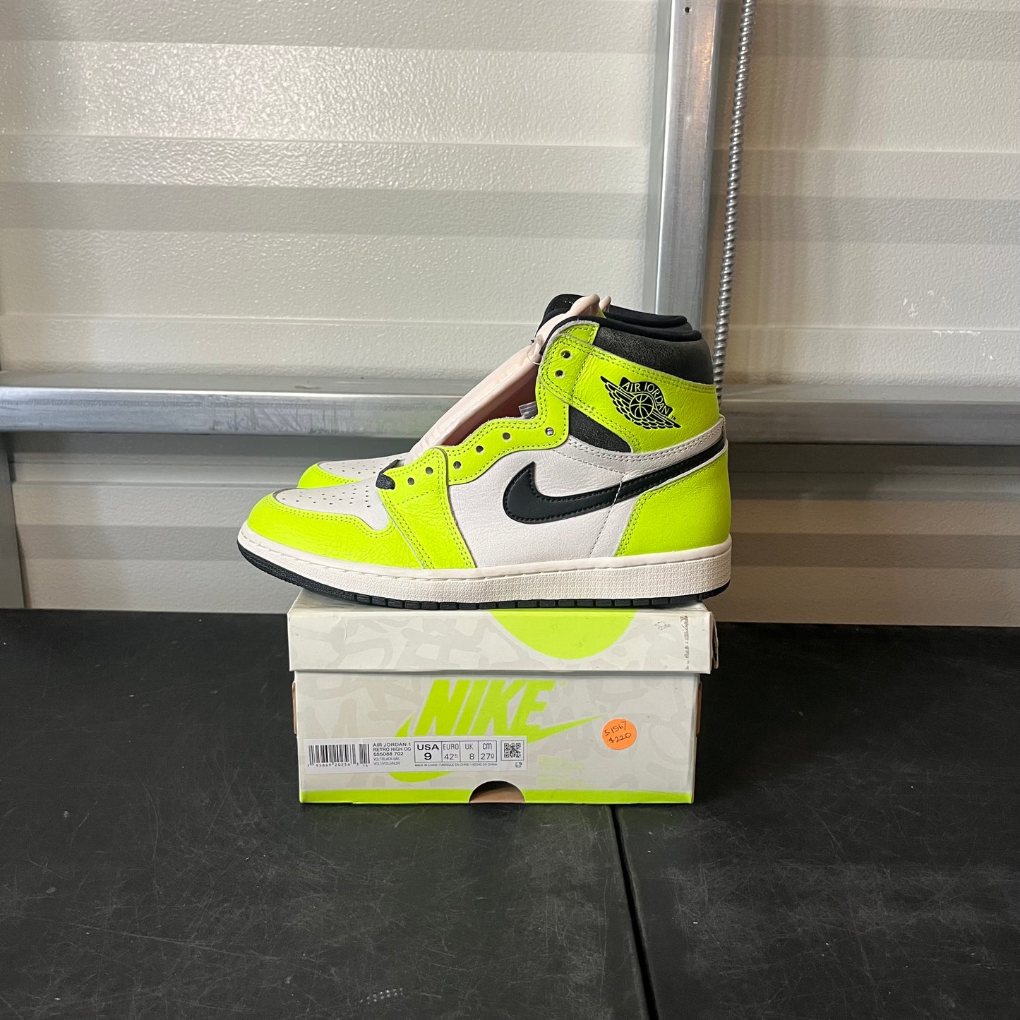Size 9 - AJ 1 Visionaire