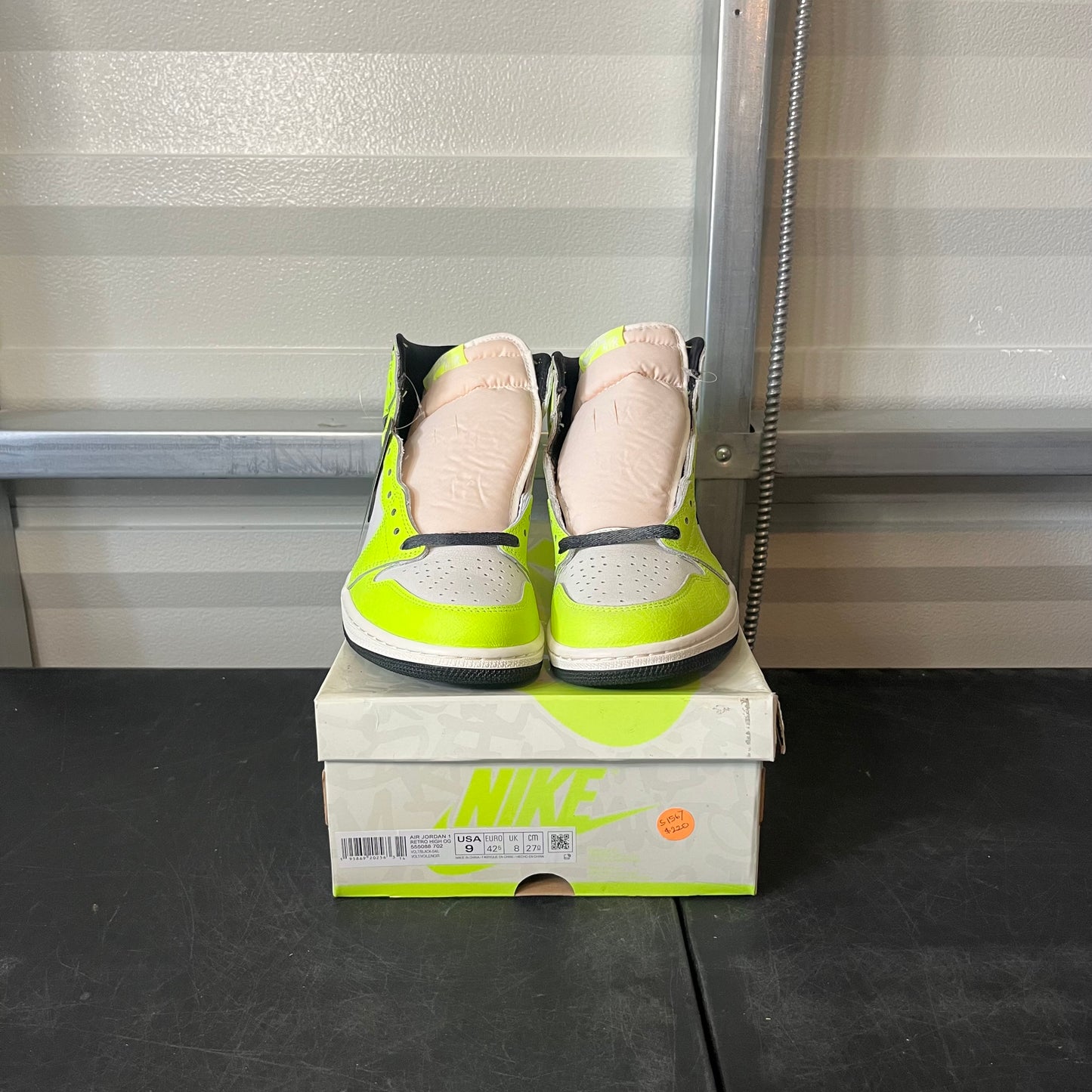 Size 9 - AJ 1 Visionaire