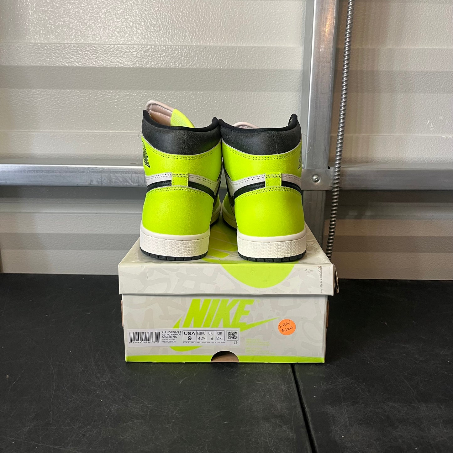 Size 9 - AJ 1 Visionaire