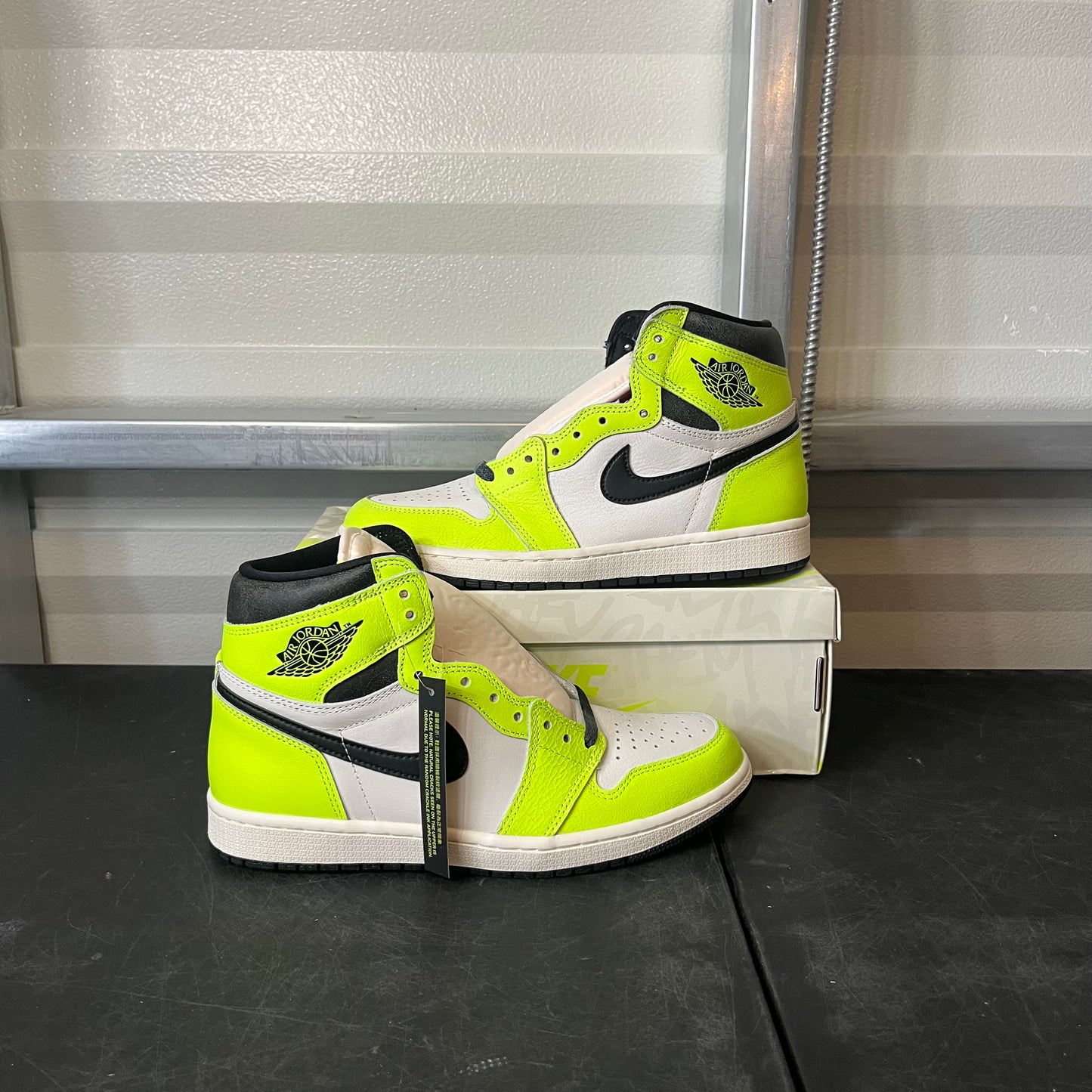 Size 9 - AJ 1 Visionaire