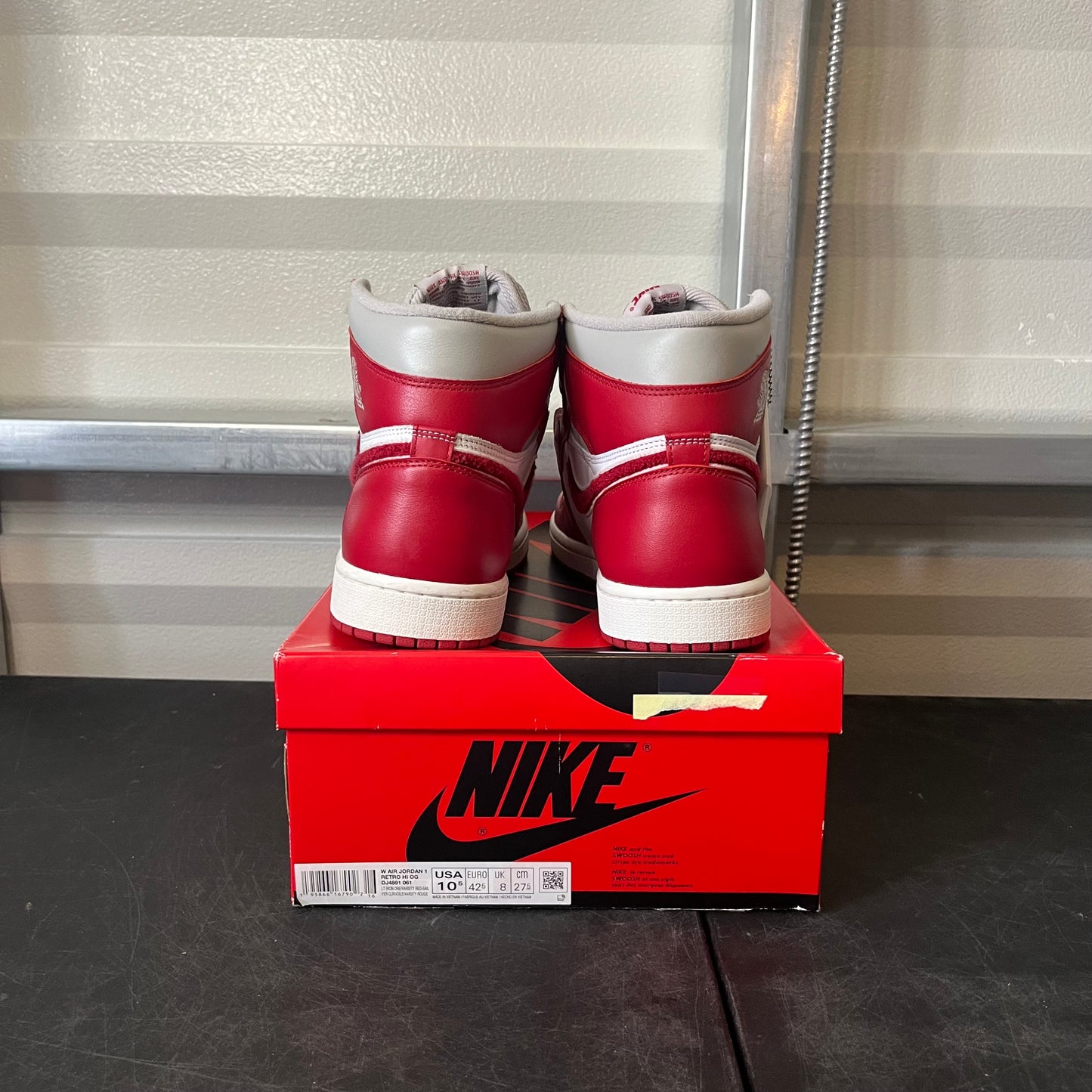 Size 10.5W - AJ 1 Varsity Red