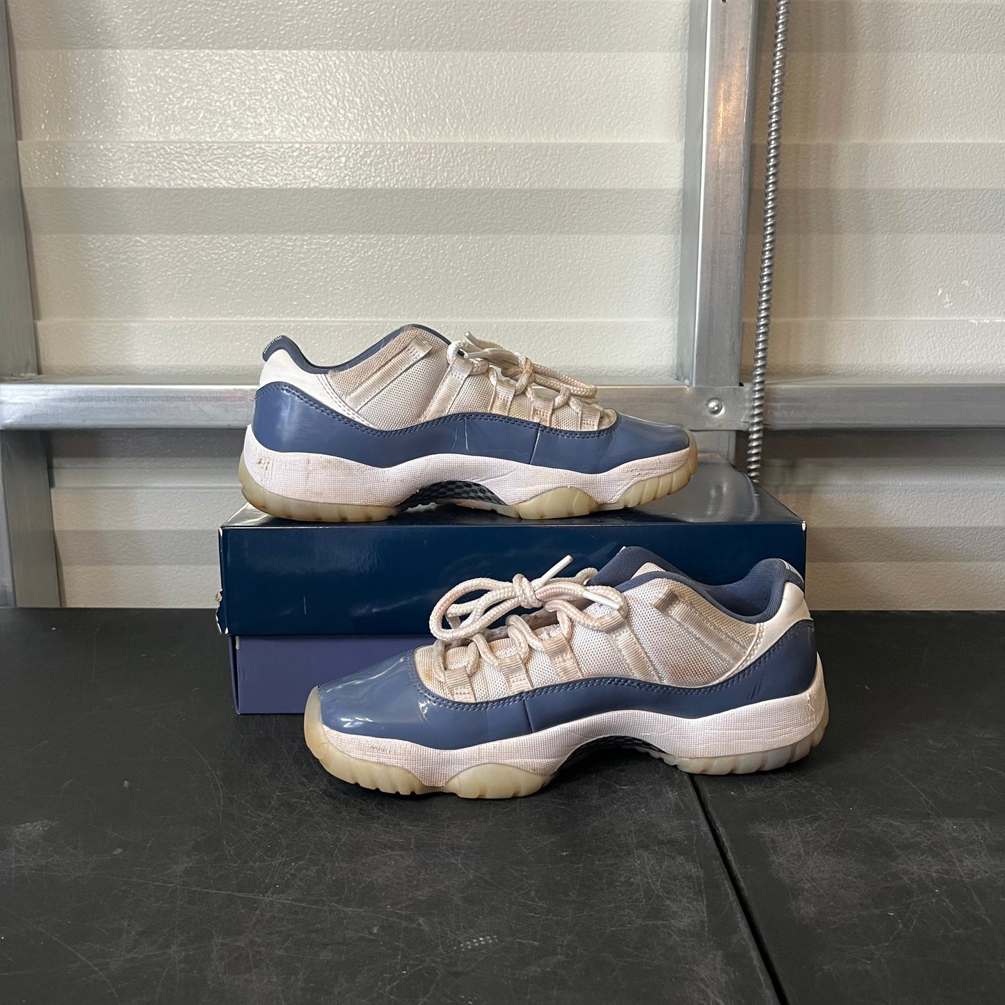 Size 8.5 - AJ 11 Low Diffused Blue