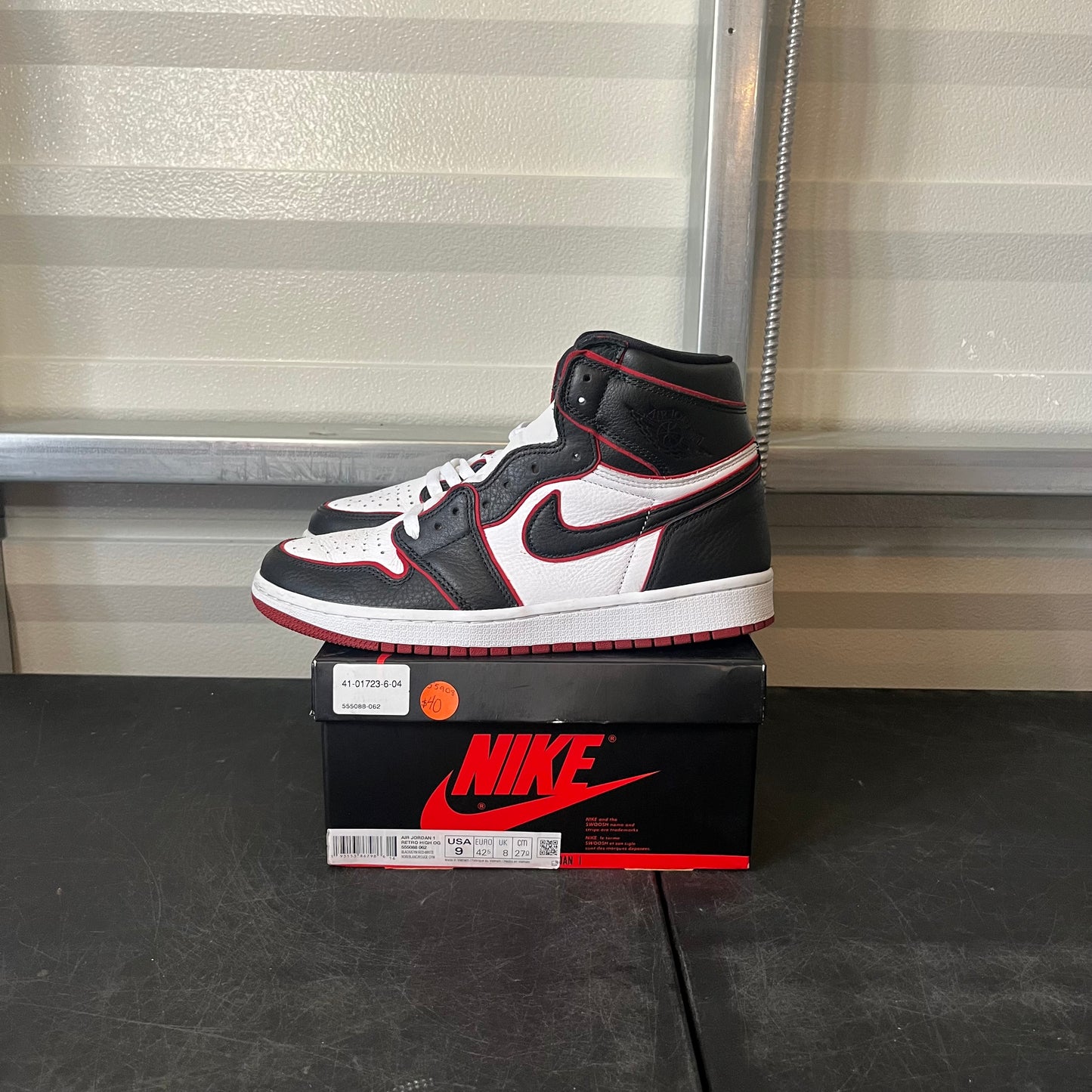 Size 9 - AJ 1 Bloodline