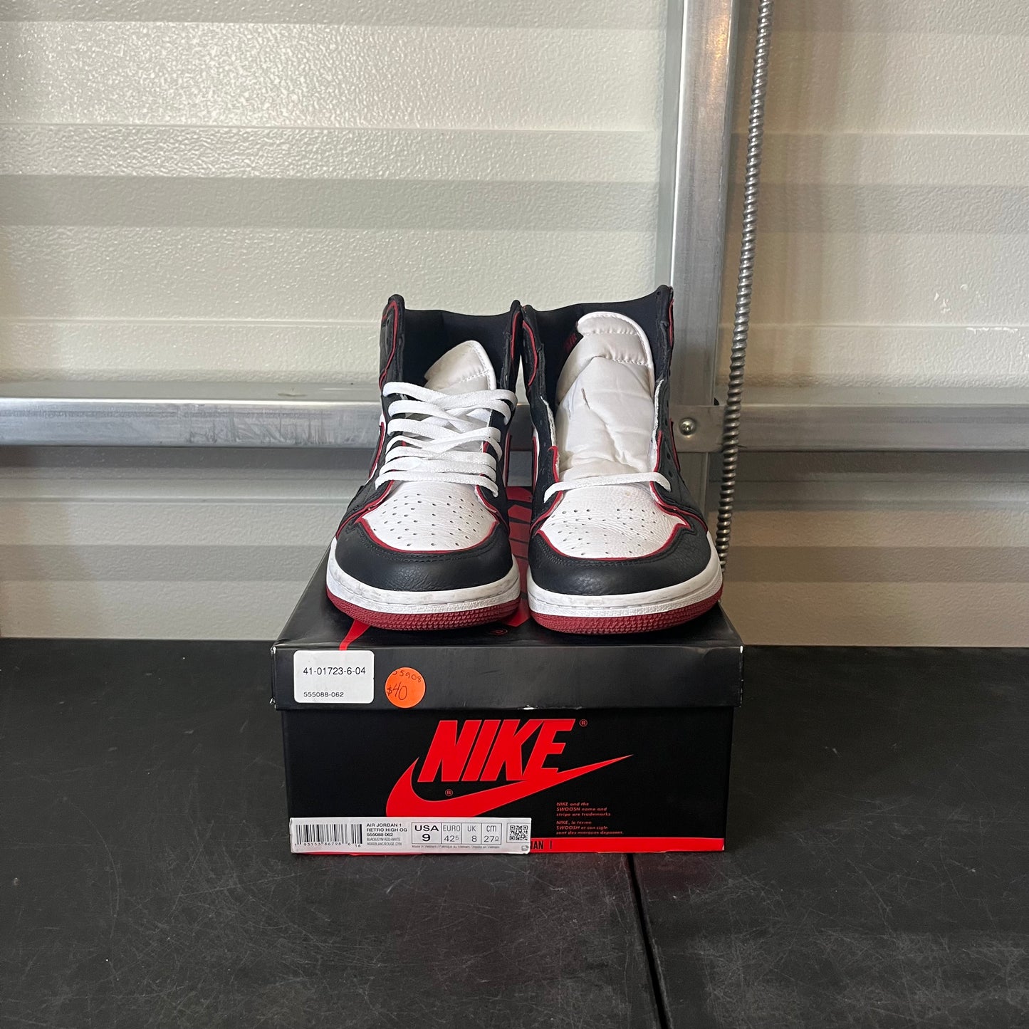 Size 9 - AJ 1 Bloodline