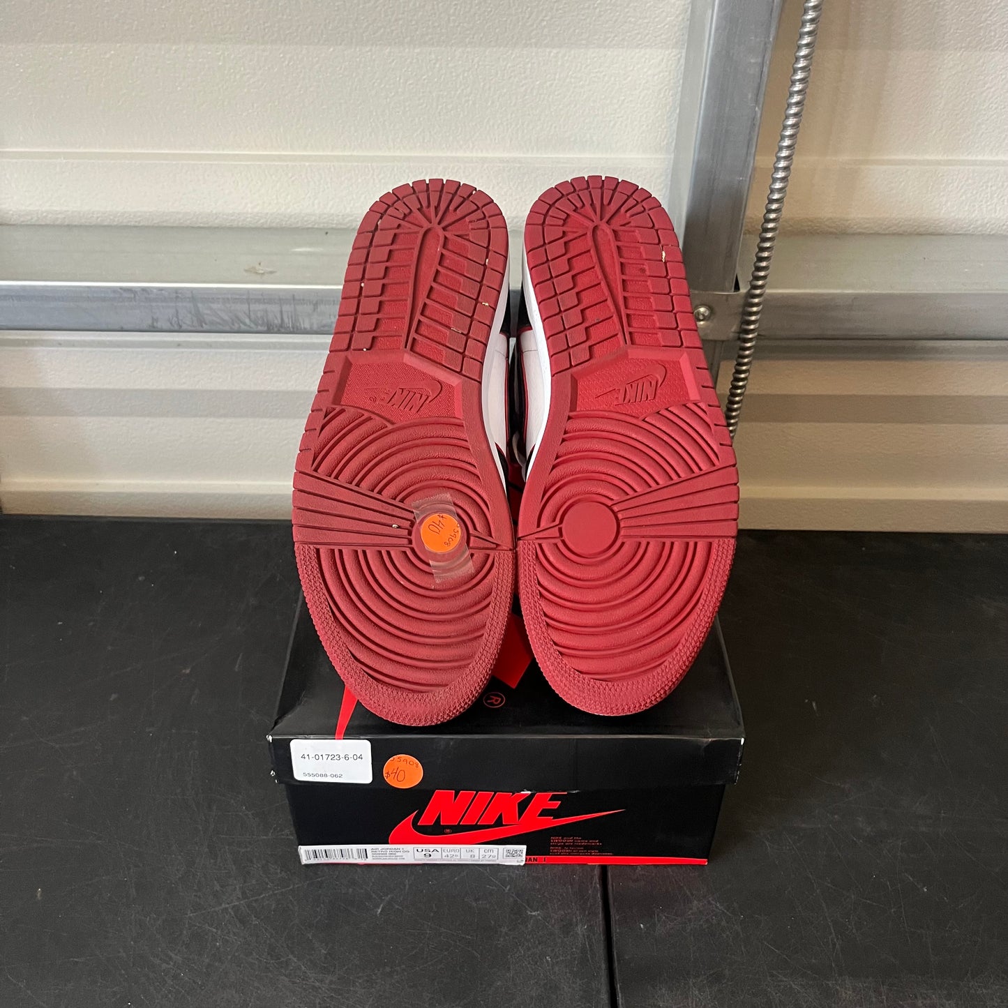 Size 9 - AJ 1 Bloodline