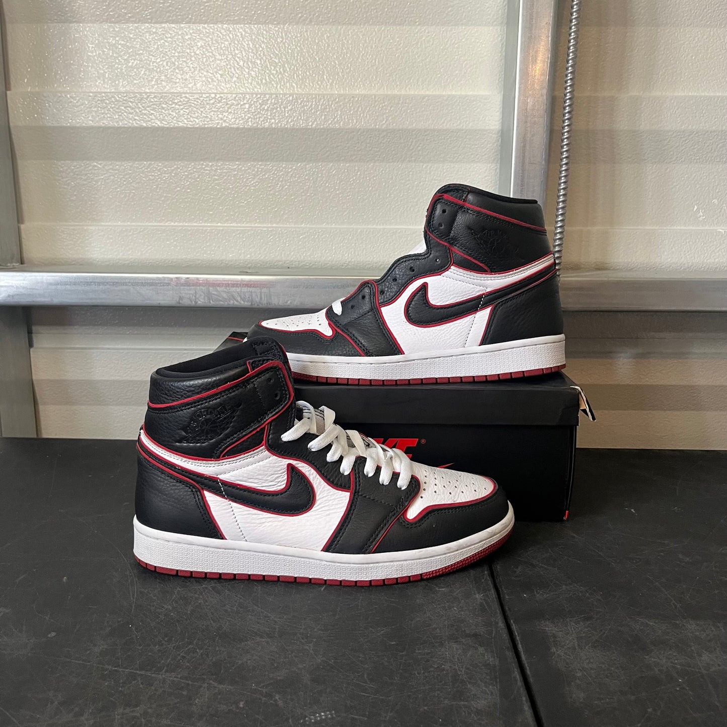 Size 9 - AJ 1 Bloodline
