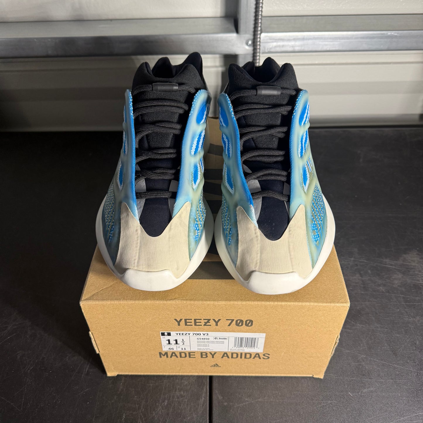 Size 11.5 - Yeezy 700 V3 Arzareth