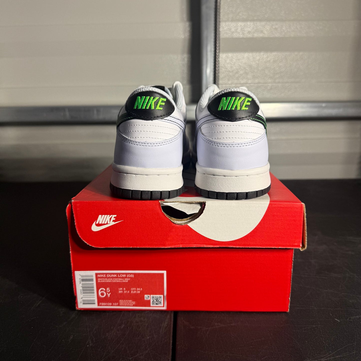 Size 6.5Y - Dunk Grey