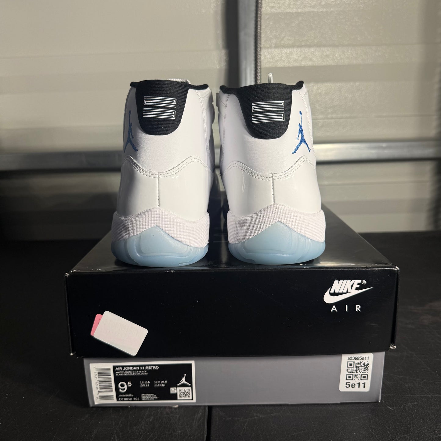 Size 9.5 - AJ 11 Legend