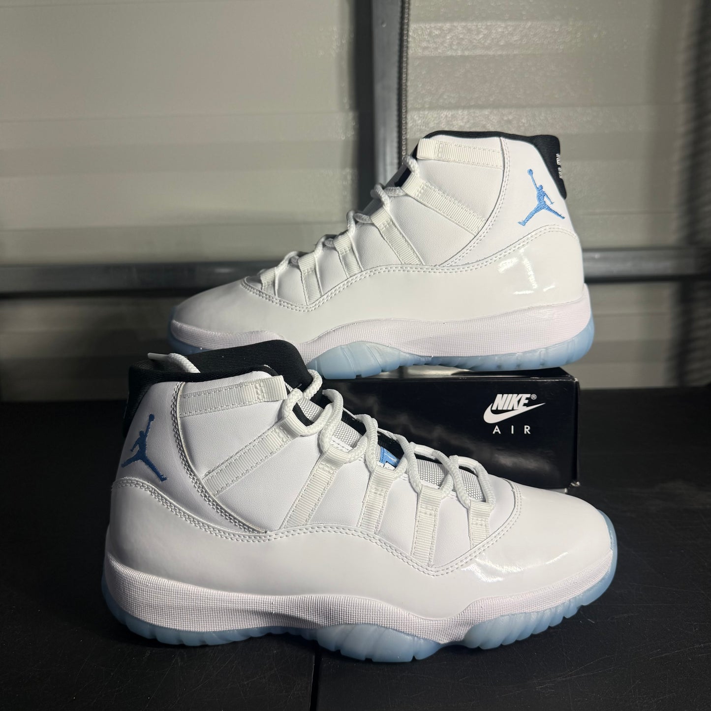 Size 9.5 - AJ 11 Legend