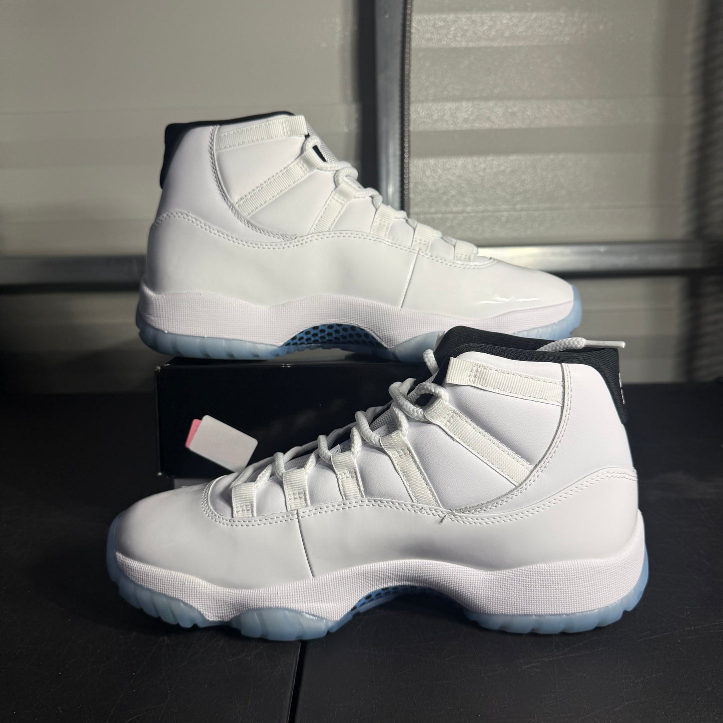 Size 9.5 - AJ 11 Legend