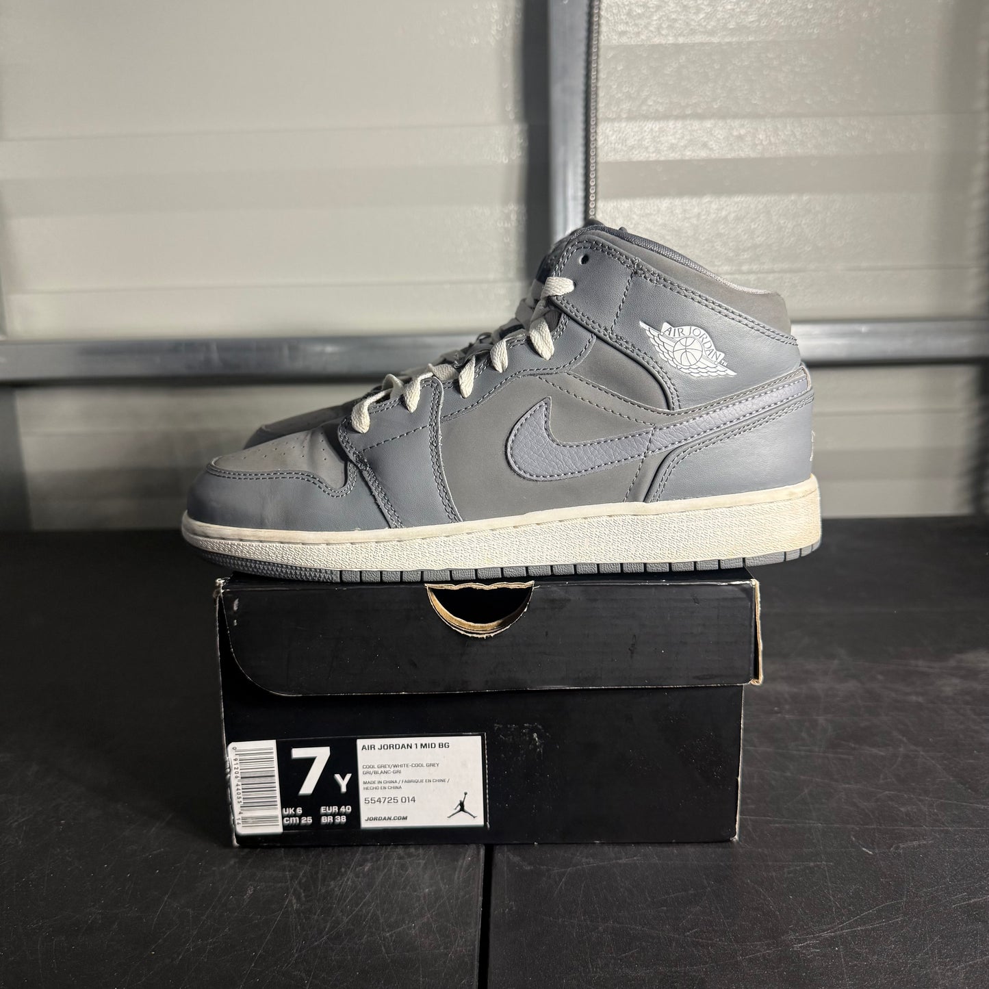 Size 7Y - AJ 1 Mid Cool Grey