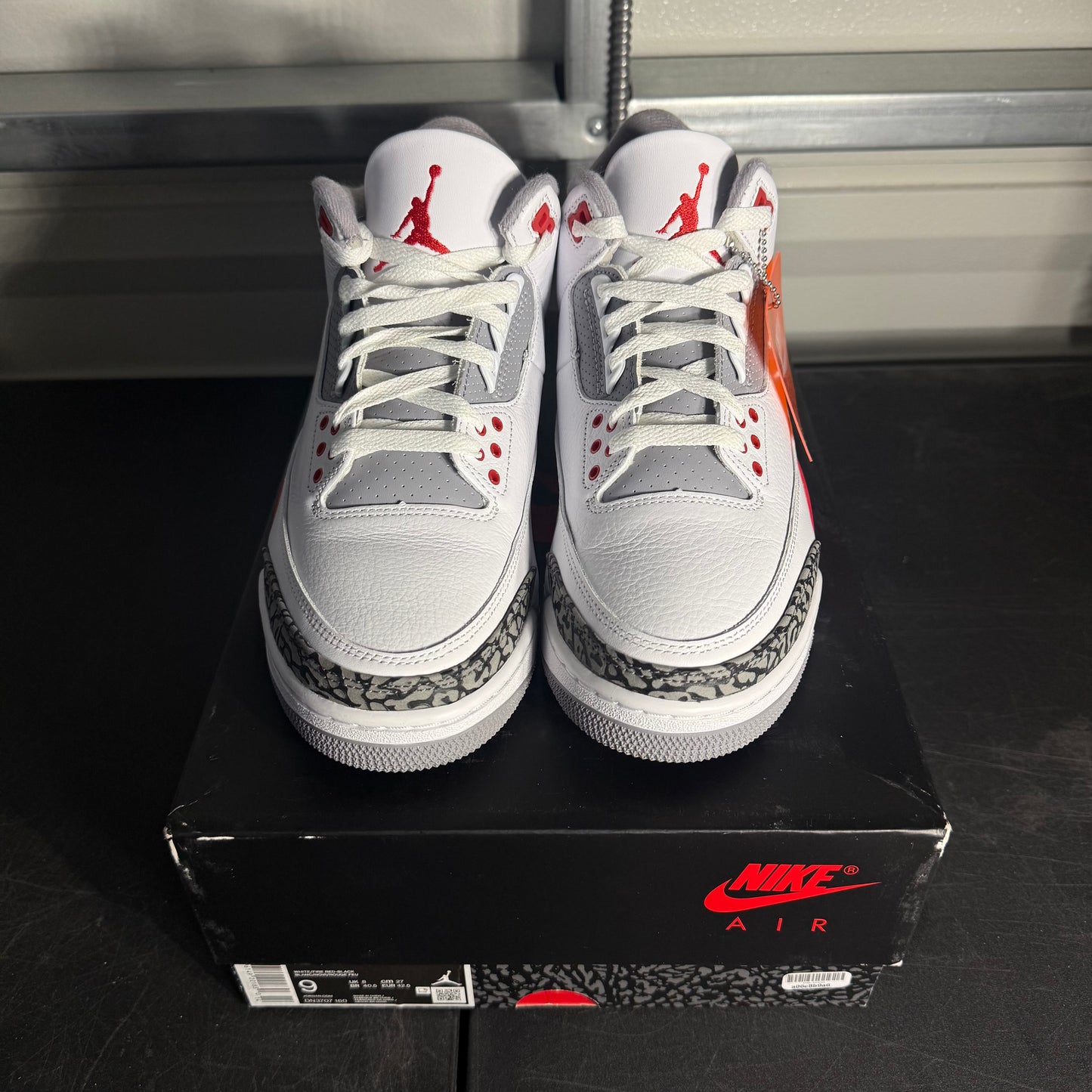 Size 9 - AJ 3 Fire Red