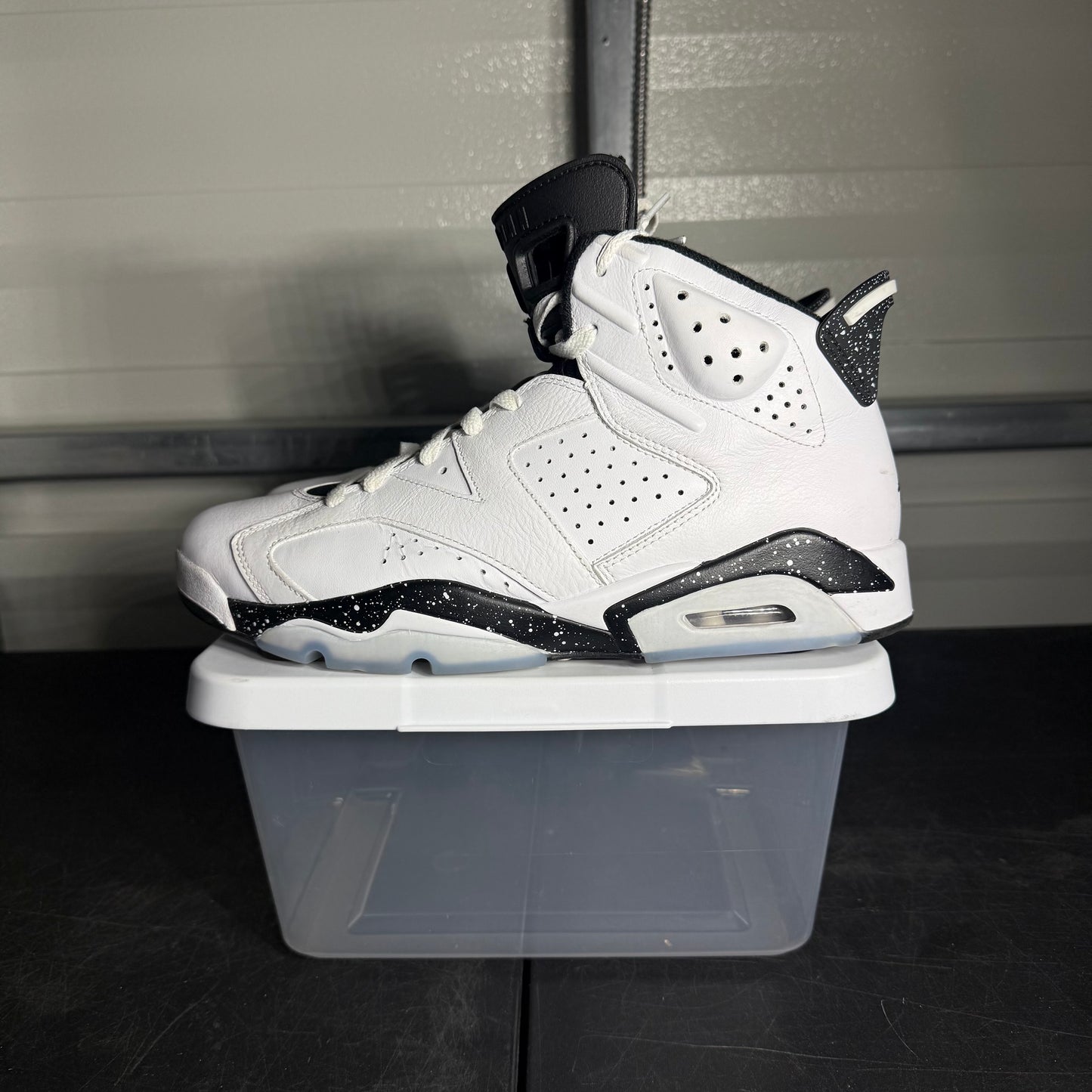 Size 10.5 - AJ 6 White Oreo