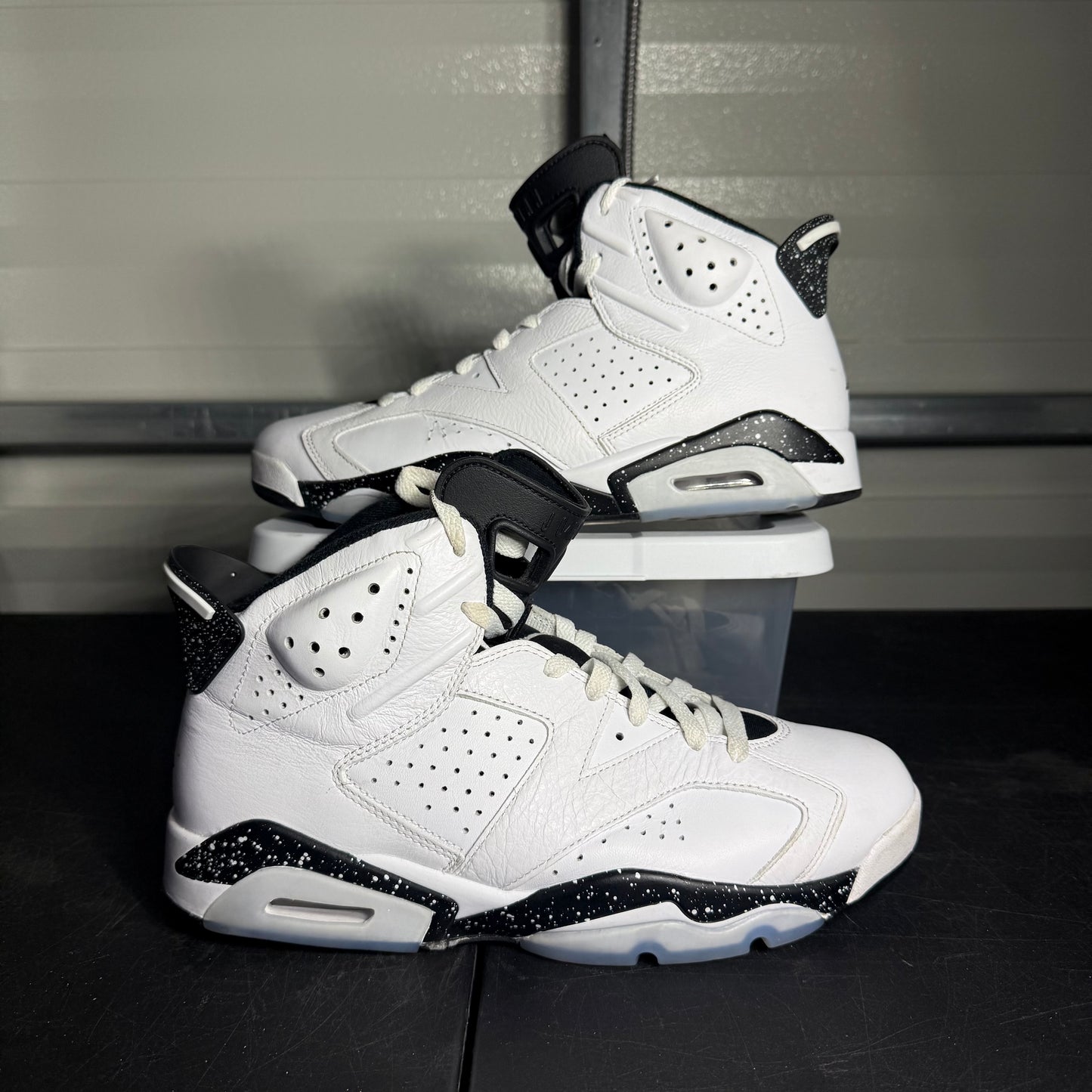 Size 10.5 - AJ 6 White Oreo