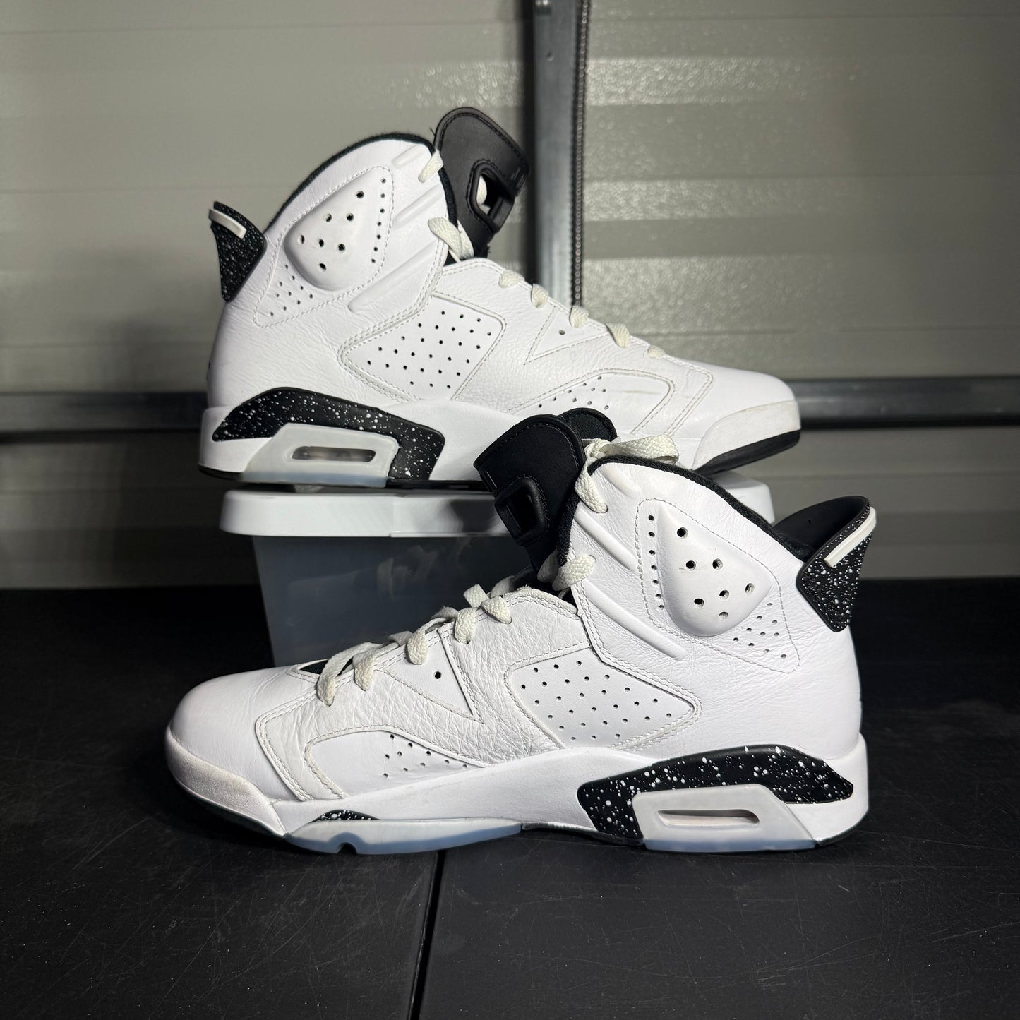 Size 10.5 - AJ 6 White Oreo