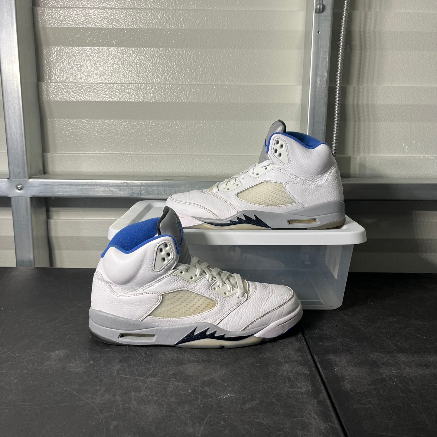 Size 11 - AJ 5 Stealth