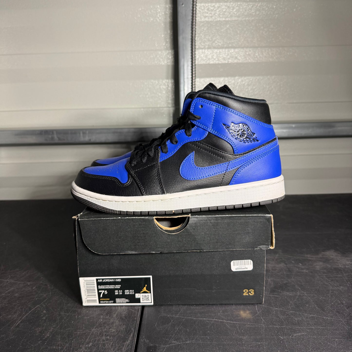 Size 7.5 - AJ 1 Mid Navy Blue