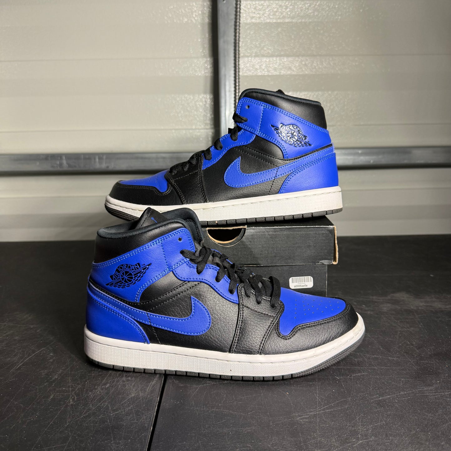 Size 7.5 - AJ 1 Mid Navy Blue