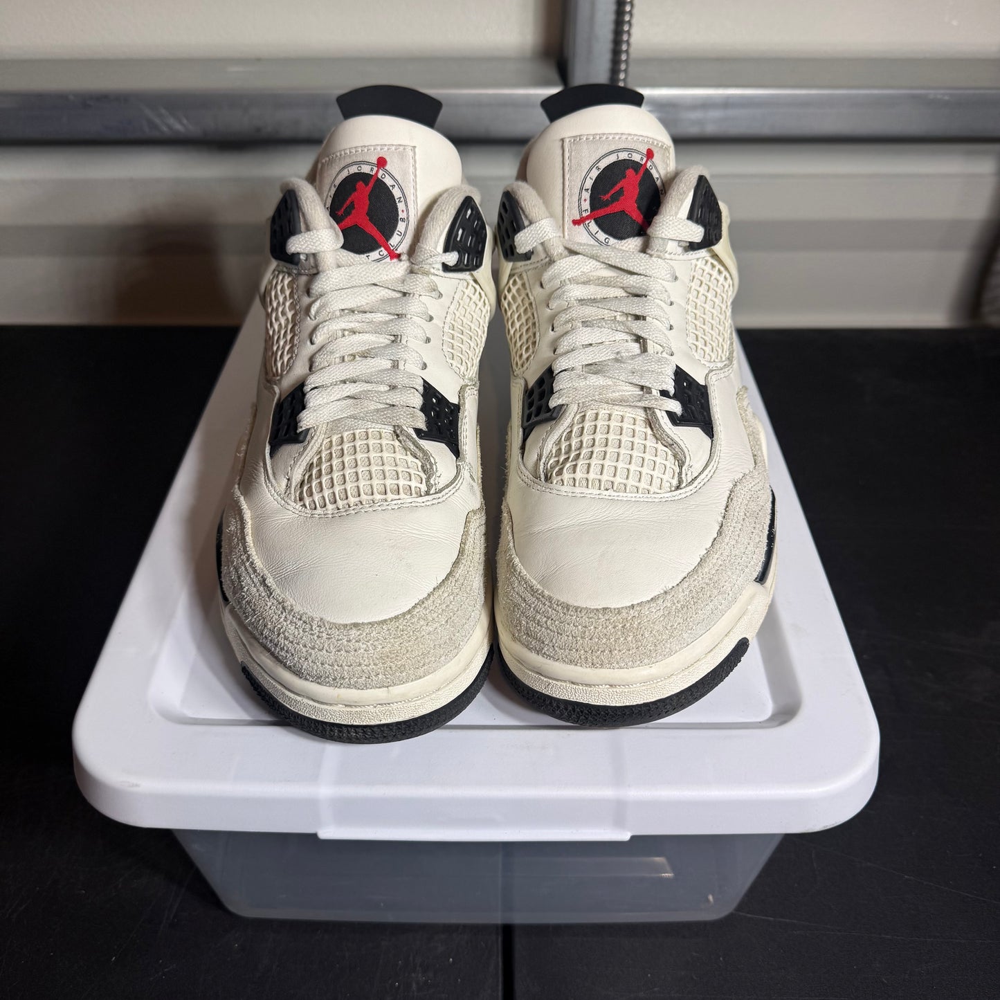 Size 9.5 - AJ 4 Flight Club