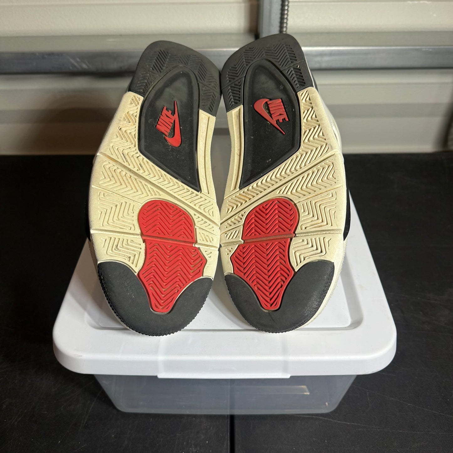Size 9.5 - AJ 4 Flight Club