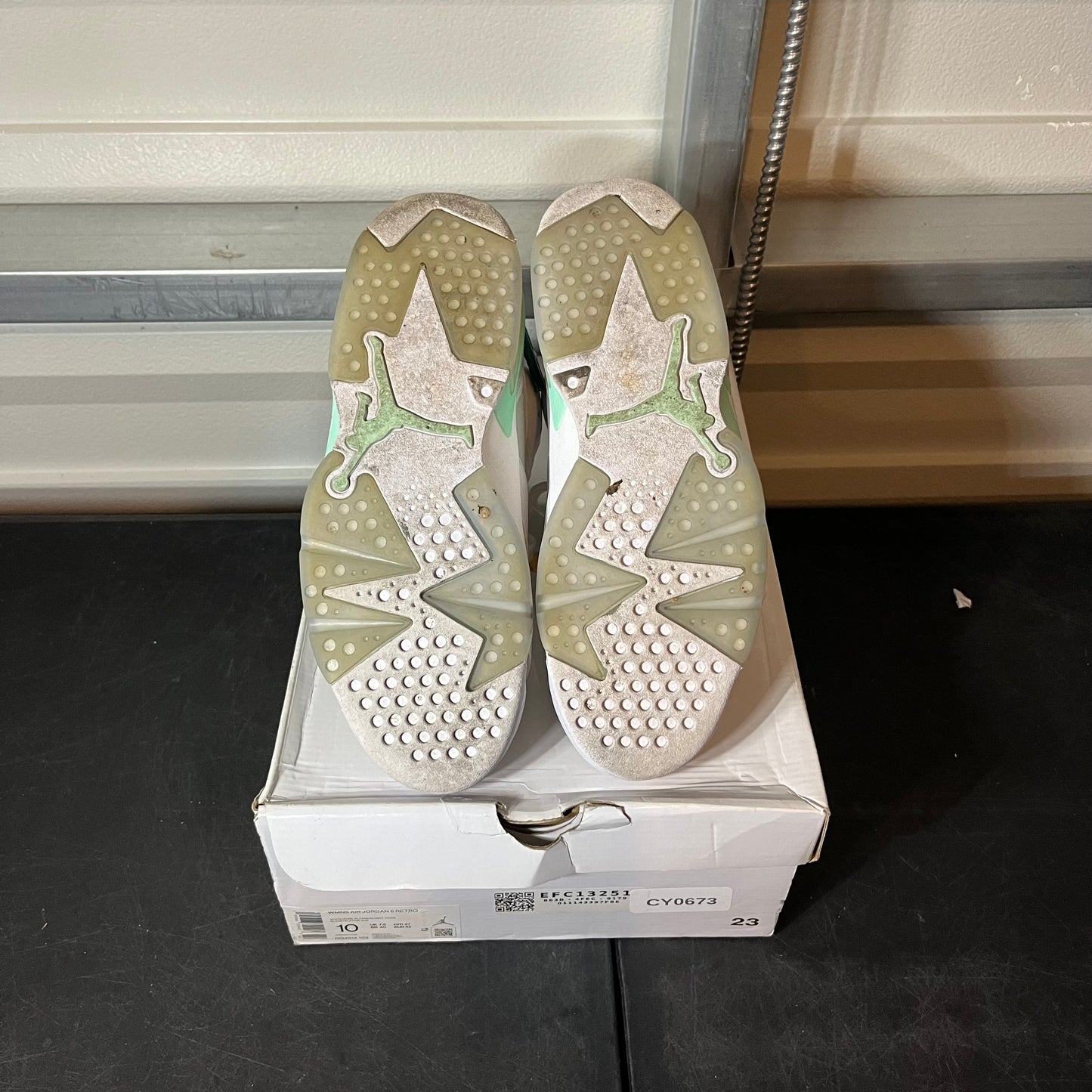 Size 8.5M - AJ 6 Mint Foam
