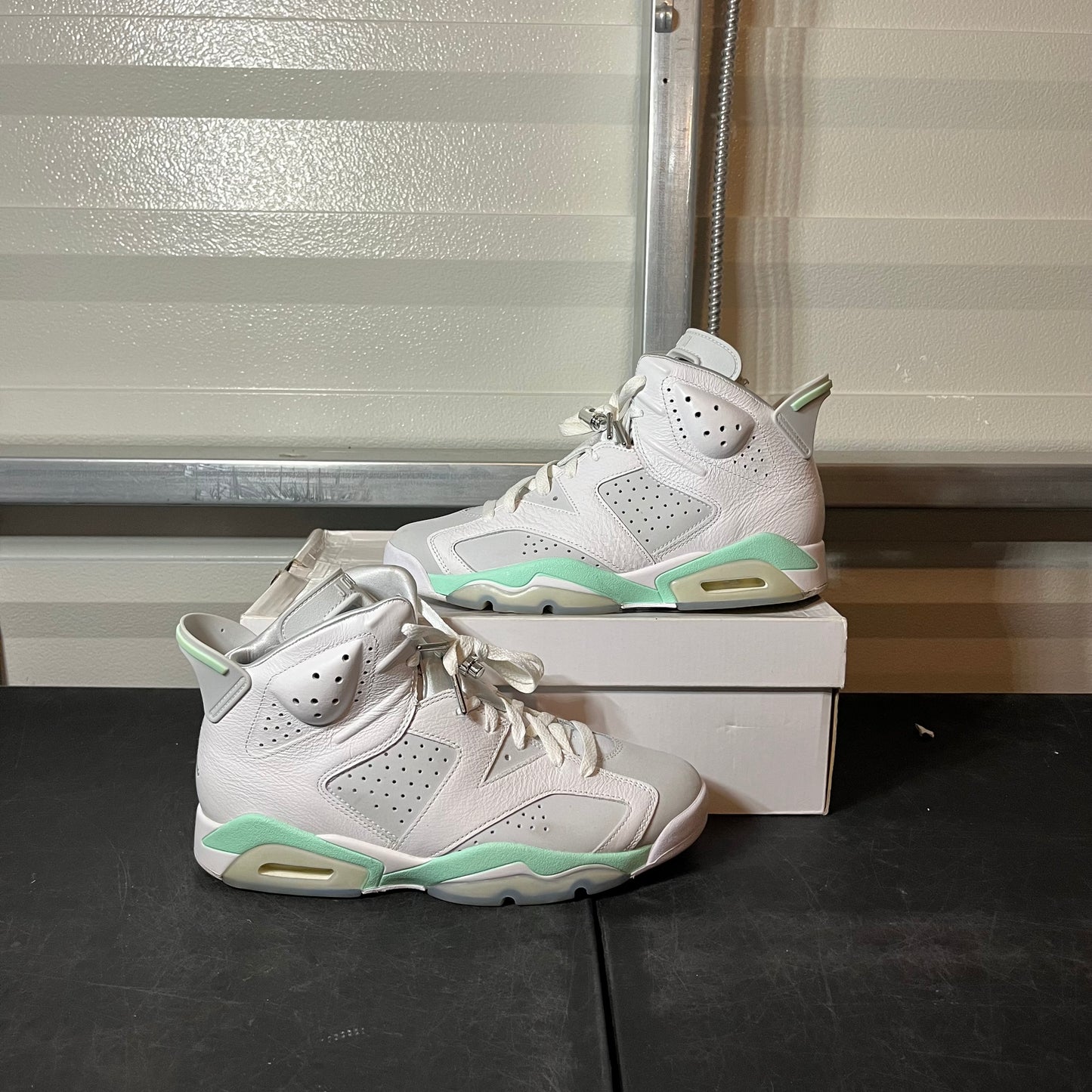 Size 8.5M - AJ 6 Mint Foam