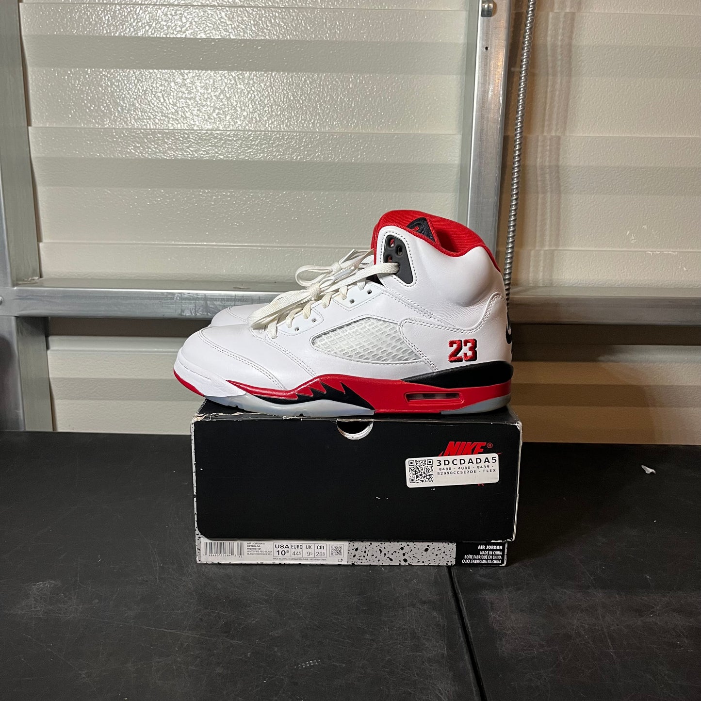 Size 10.5 - AJ 5 Fire Red Black Tongue