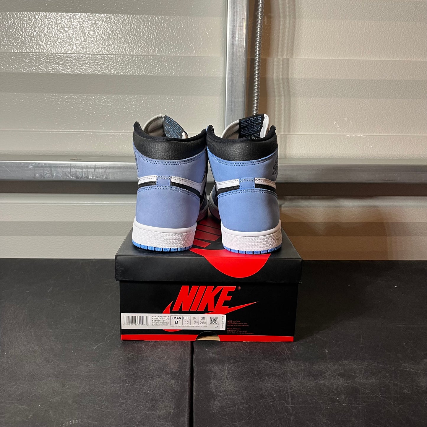 Size 8.5 - AJ 1 University Blue