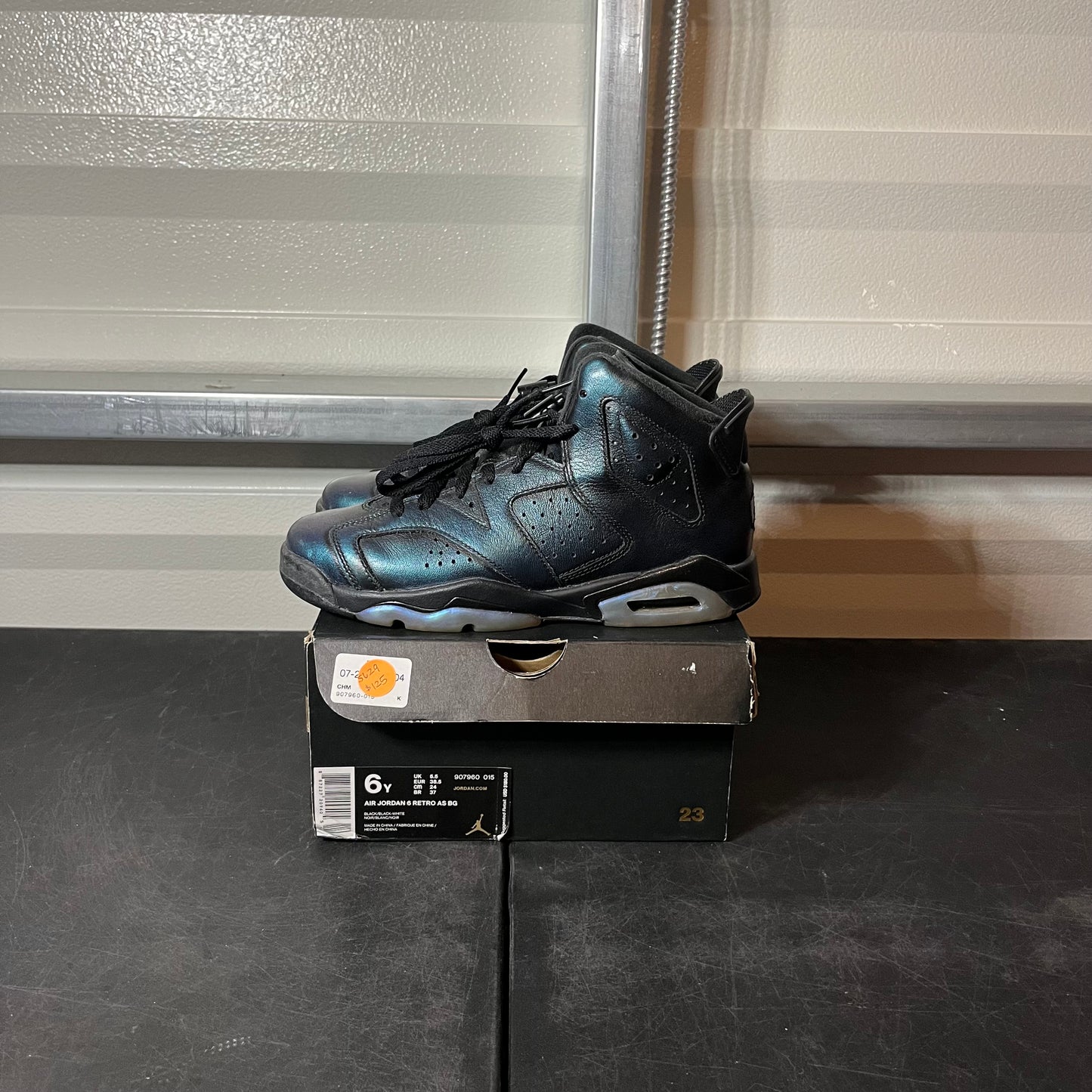 Size 6 - AJ 6 Chameleon