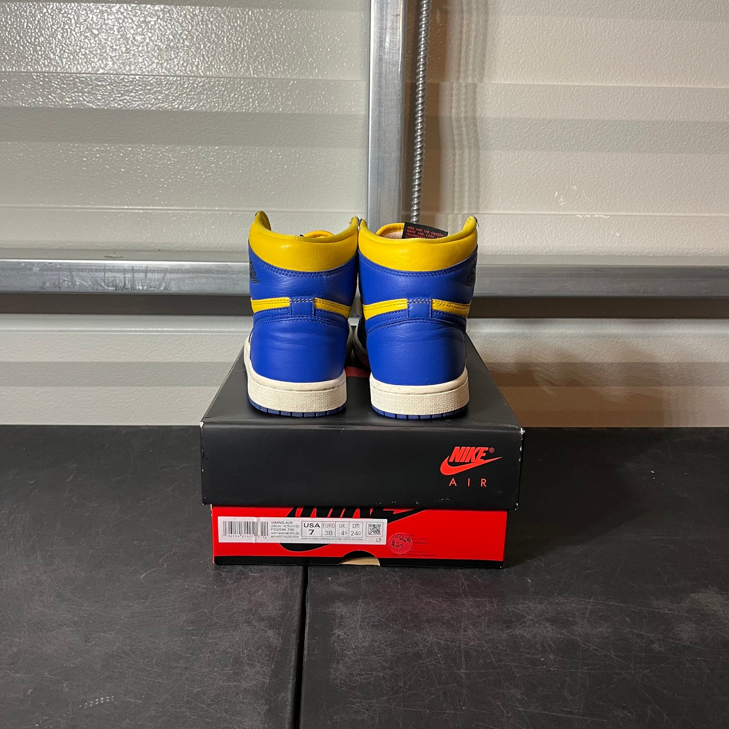Size 7W - AJ 1 Laney