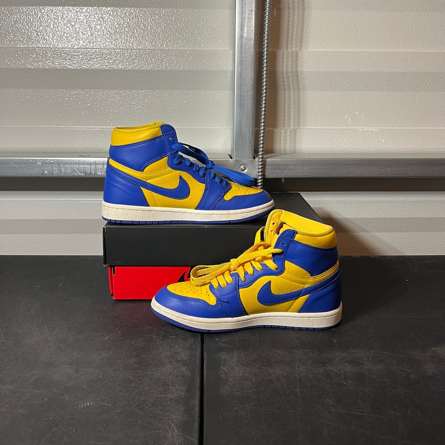 Size 7W - AJ 1 Laney