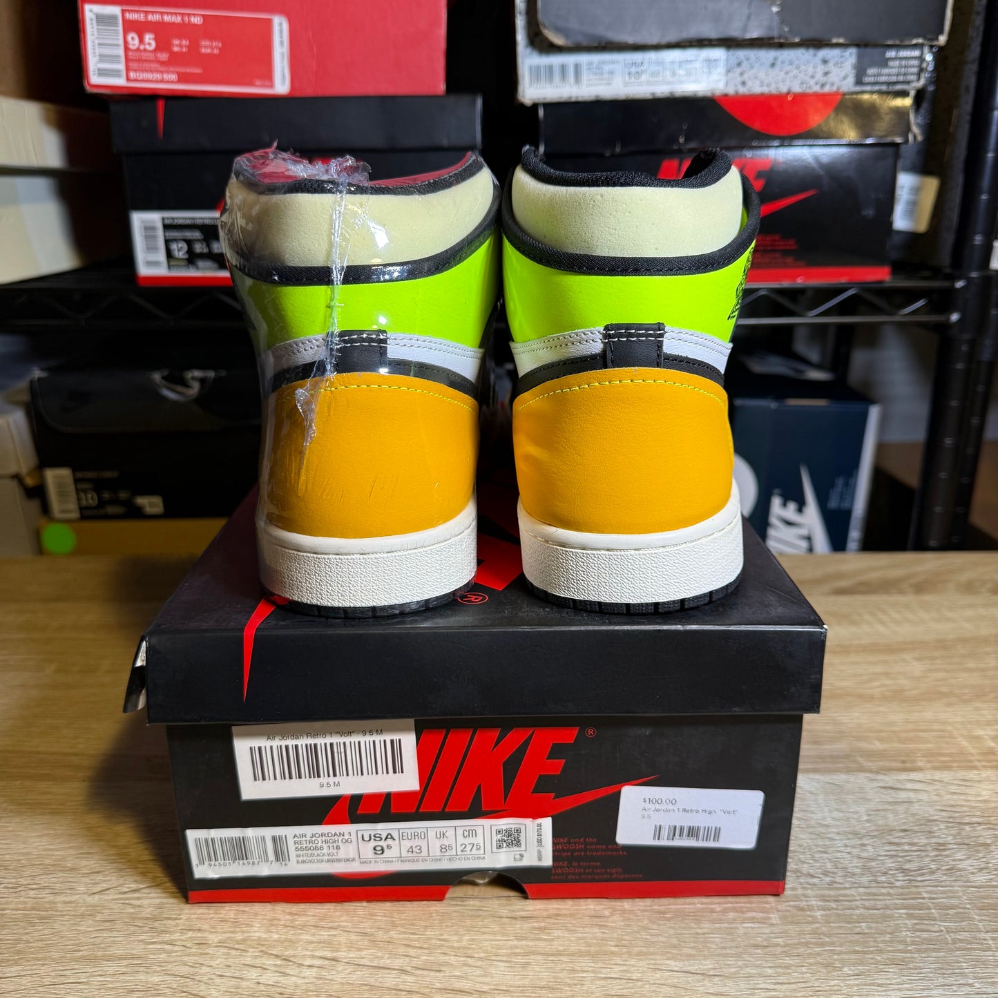 Size 9.5 - AJ 1 Volt Gold