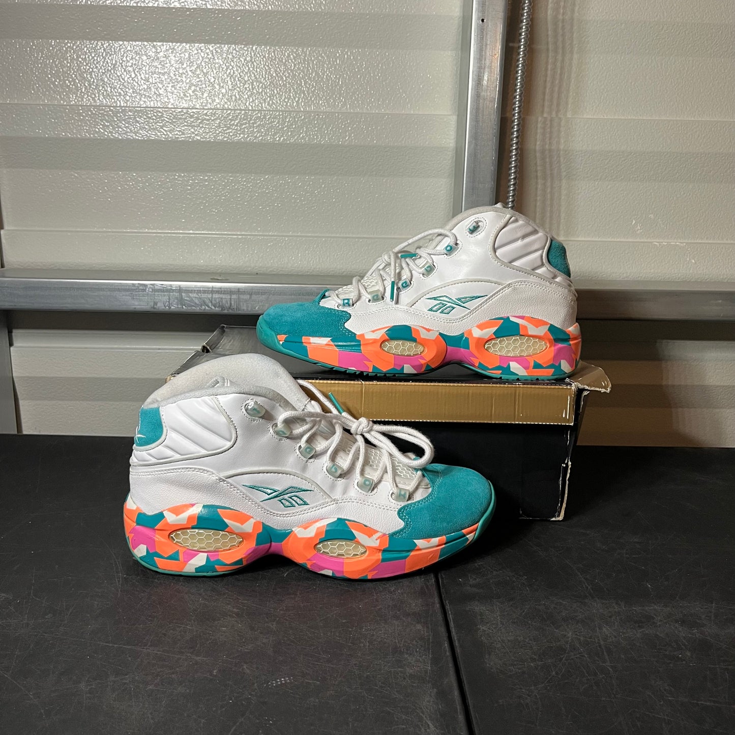 Size 11 - Reebok Question White Noise Mid