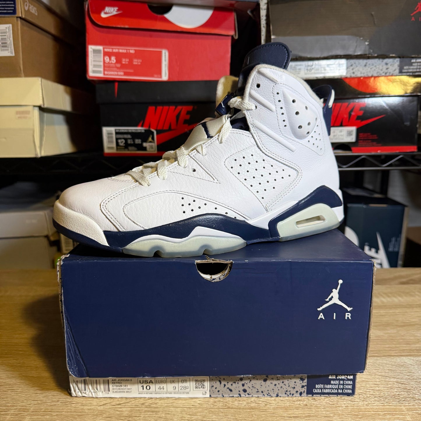 Size 10 - AJ 6 Retro Midnight Navy