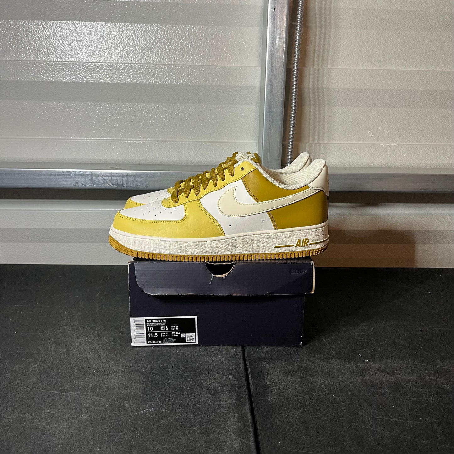 Size 10 - AF 1 Bronzine