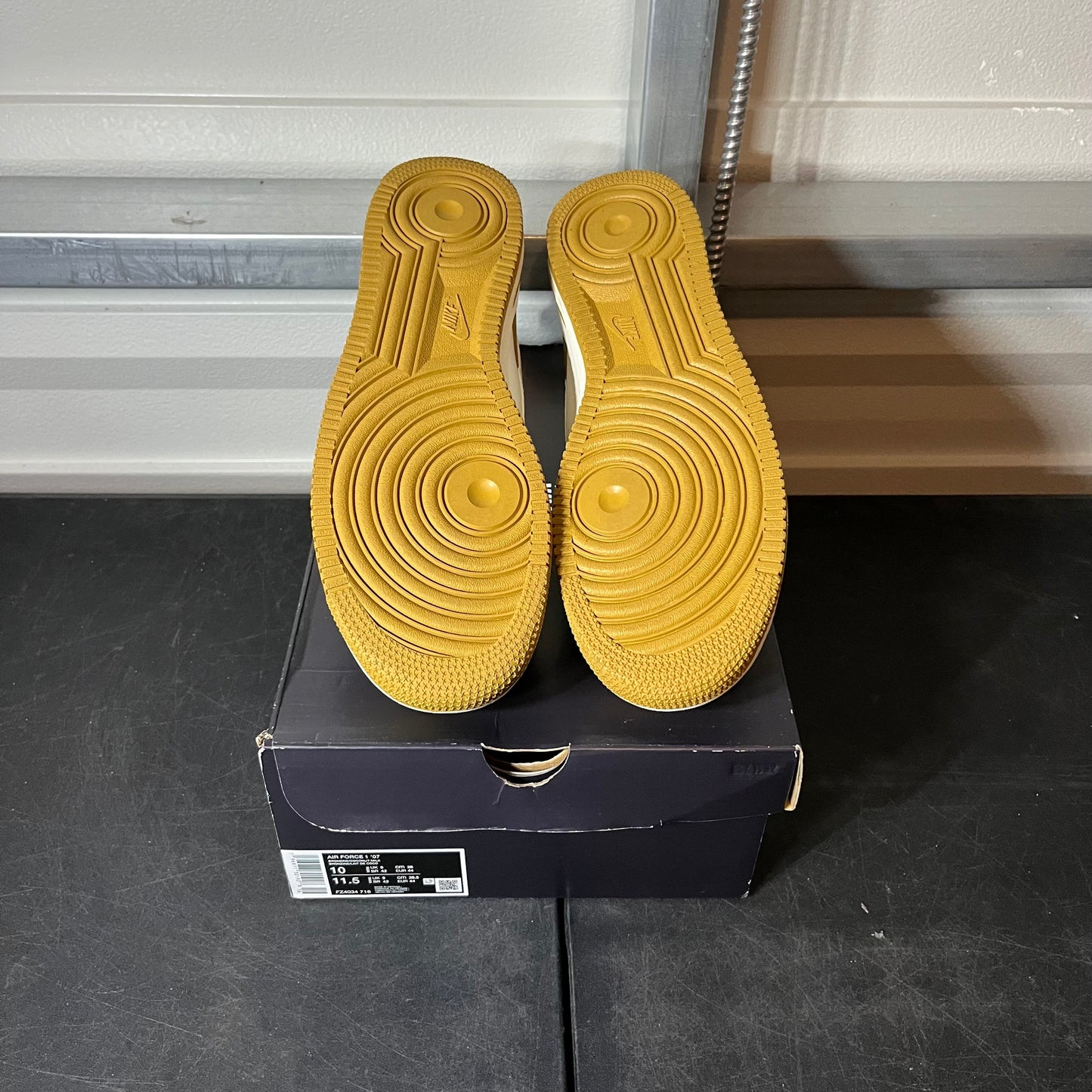 Size 10 - AF 1 Bronzine