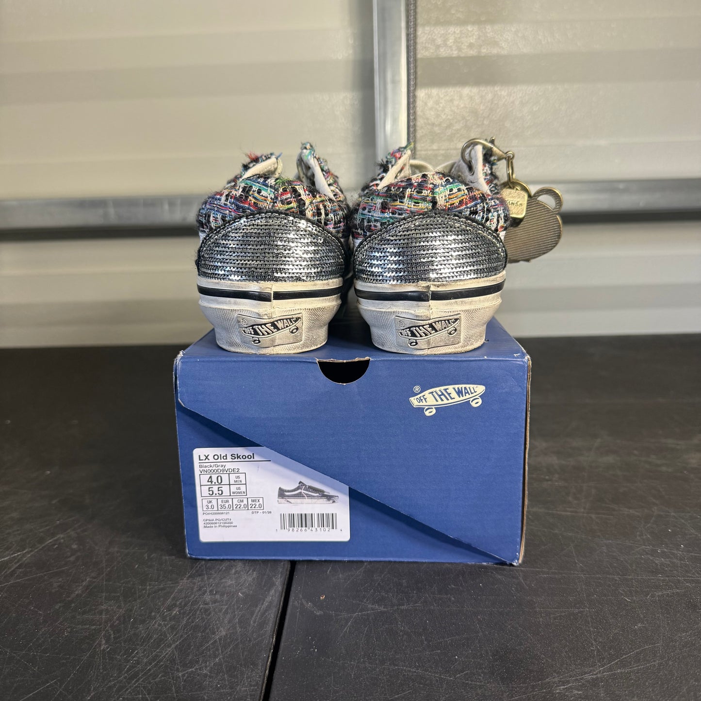 Size 4M - Vans Old Skool