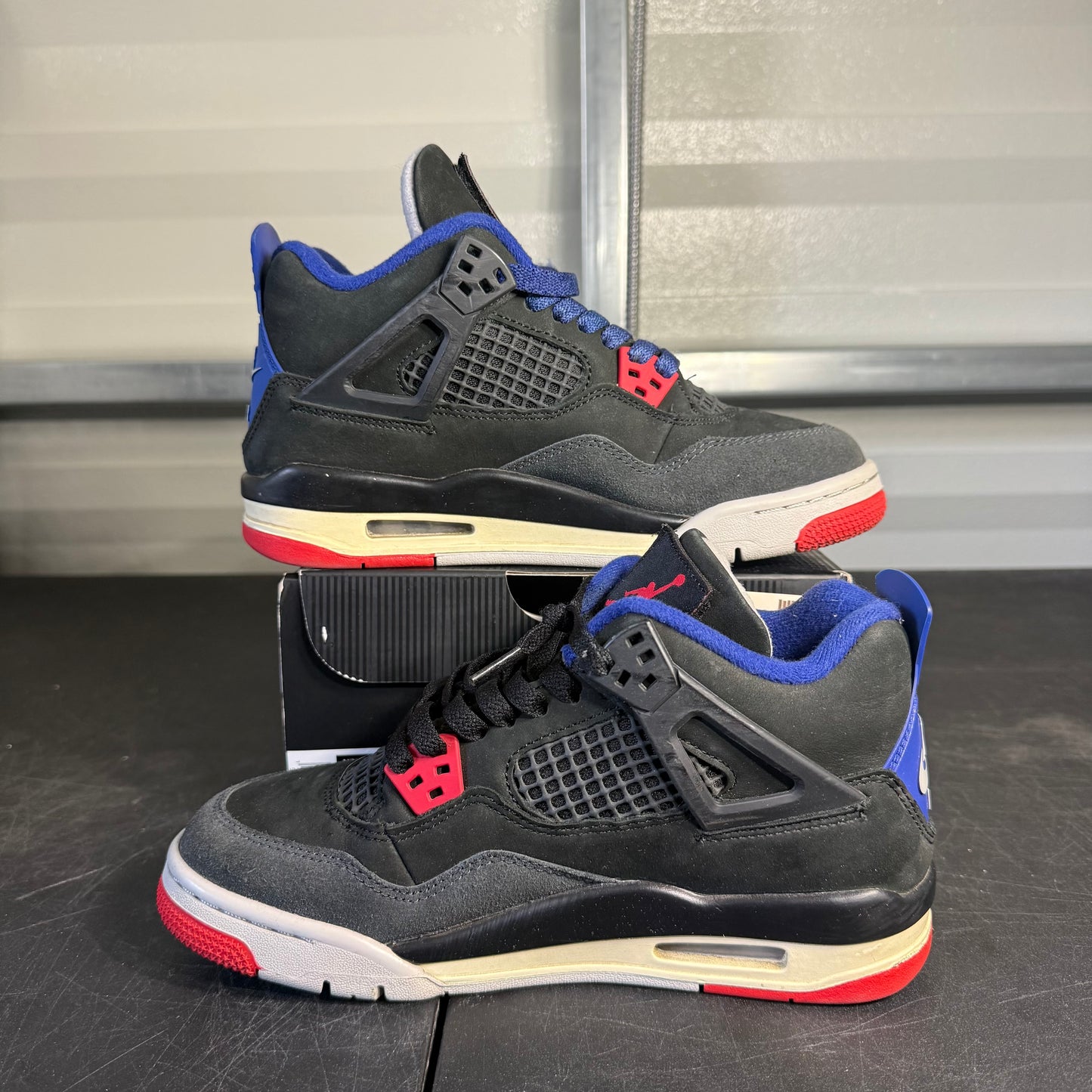 Size 5Y - AJ 4 Rare Air