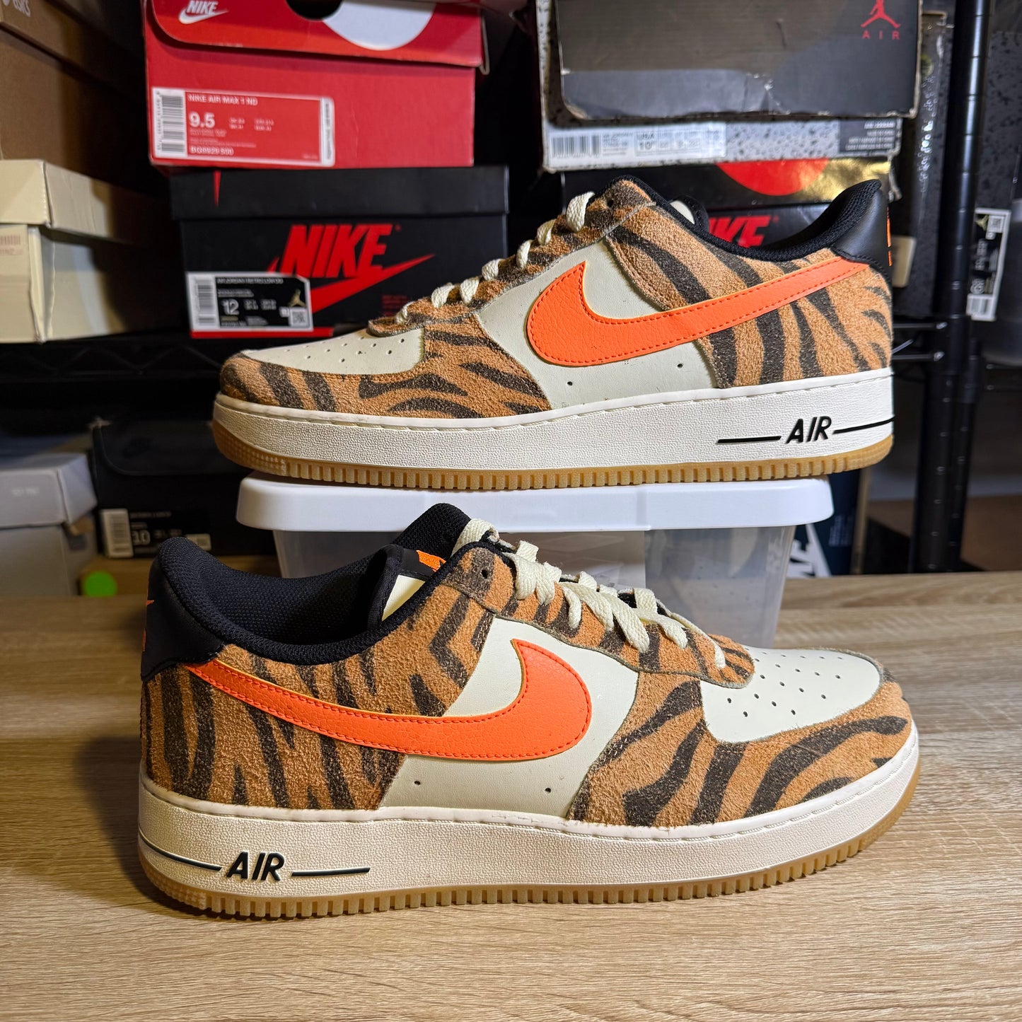 Size 13 - AF 1 Premium Low Daktari Stripes