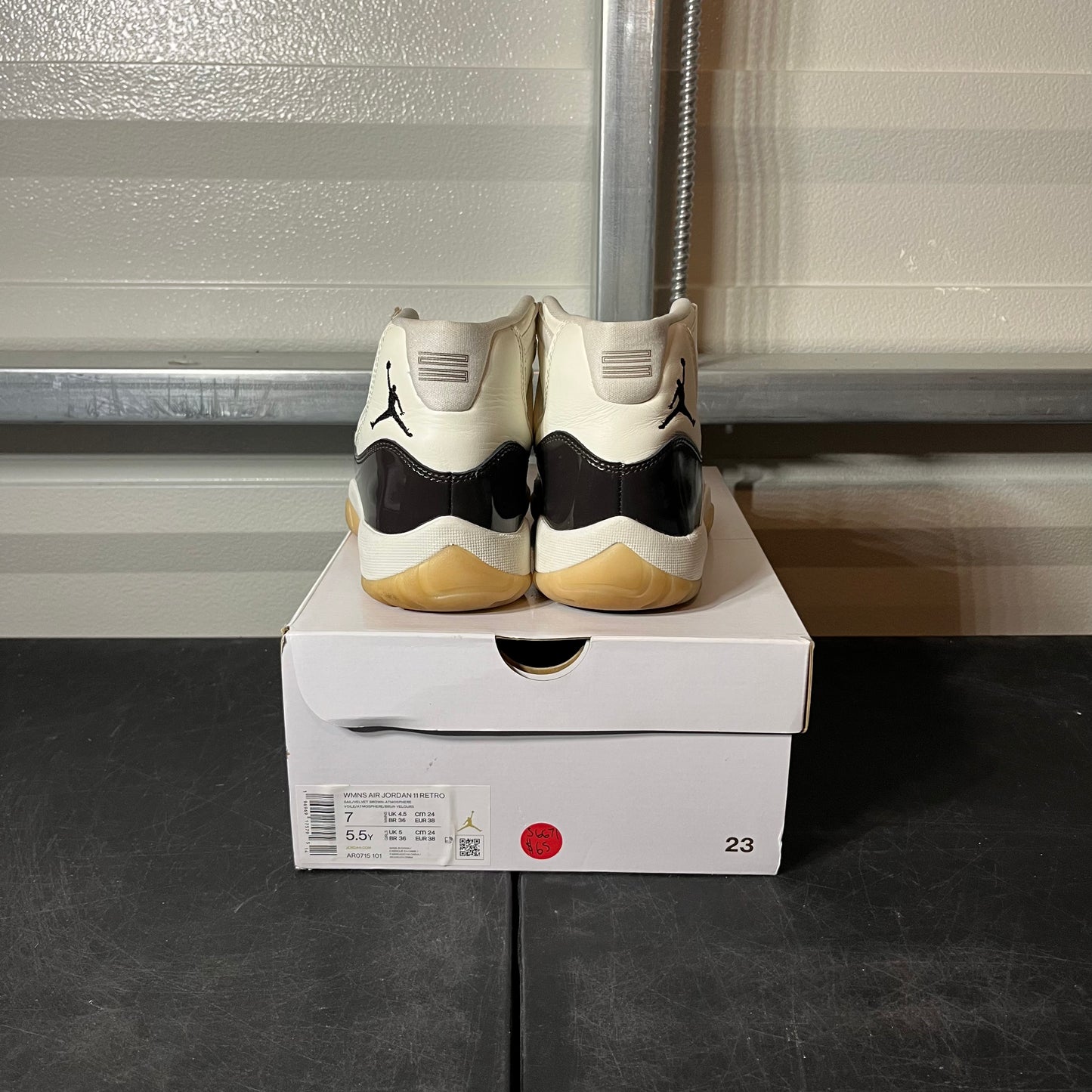Size 7W - AJ 11 Neapolitan