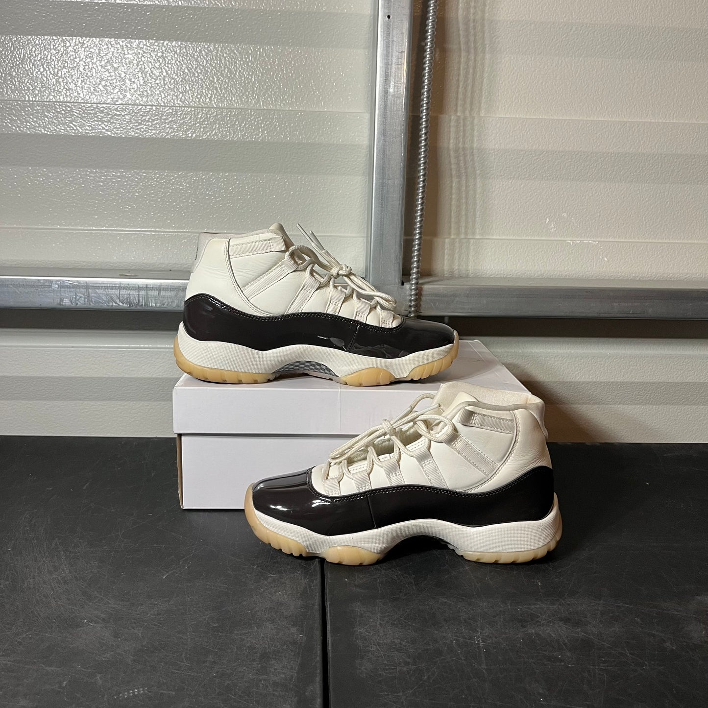 Size 7W - AJ 11 Neapolitan