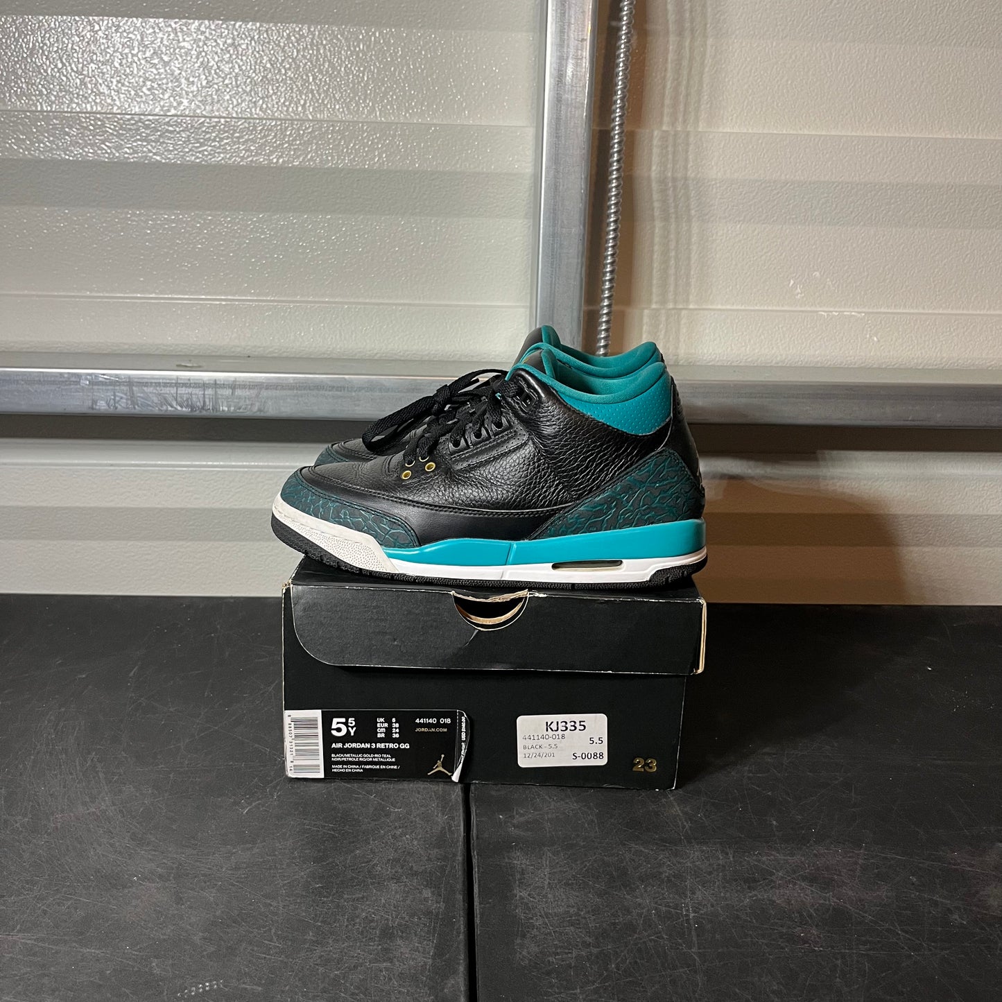 Size 5.5Y - AJ 3 Rio Teal