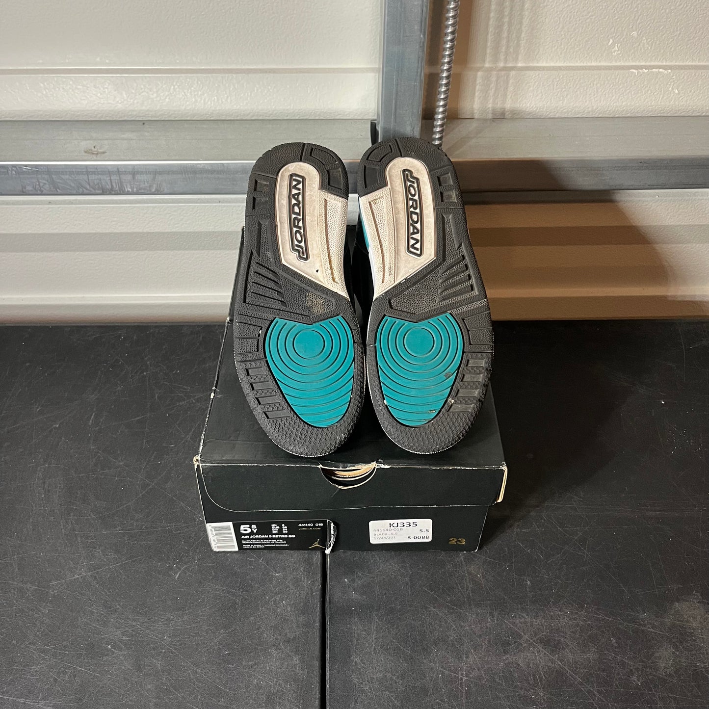 Size 5.5Y - AJ 3 Rio Teal